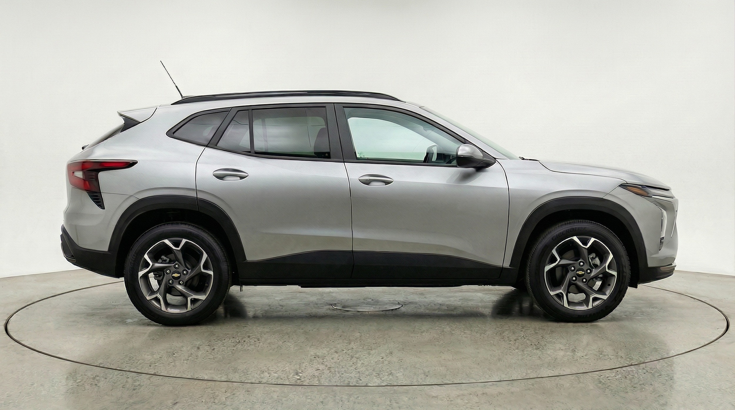 Thumbnail: 2025 Chevrolet Trax - 8