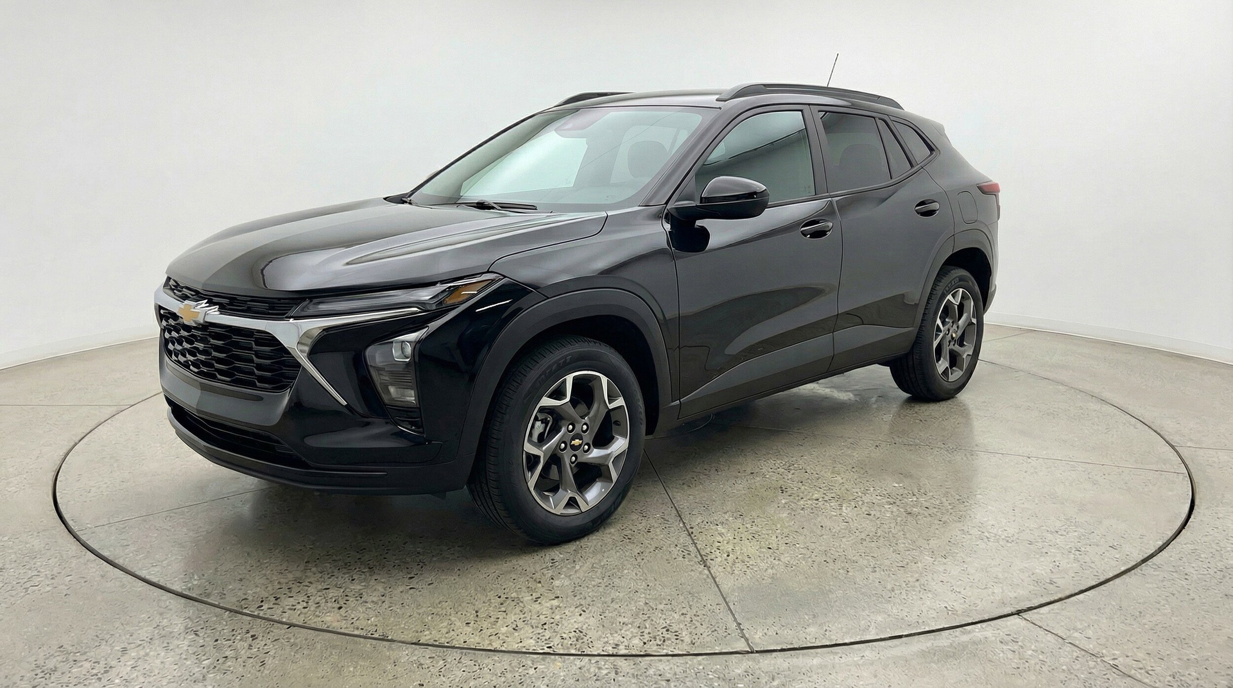 Thumbnail: 2025 Chevrolet Trax - 3