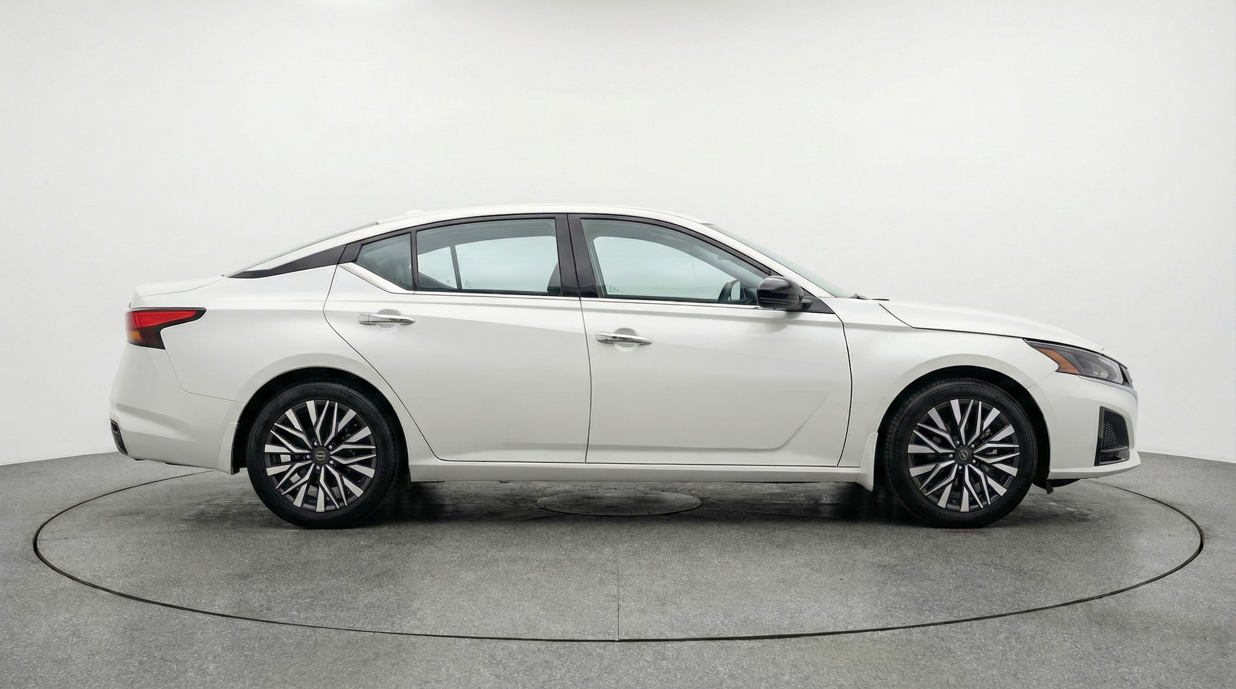 Thumbnail: 2025 Nissan Altima - 8