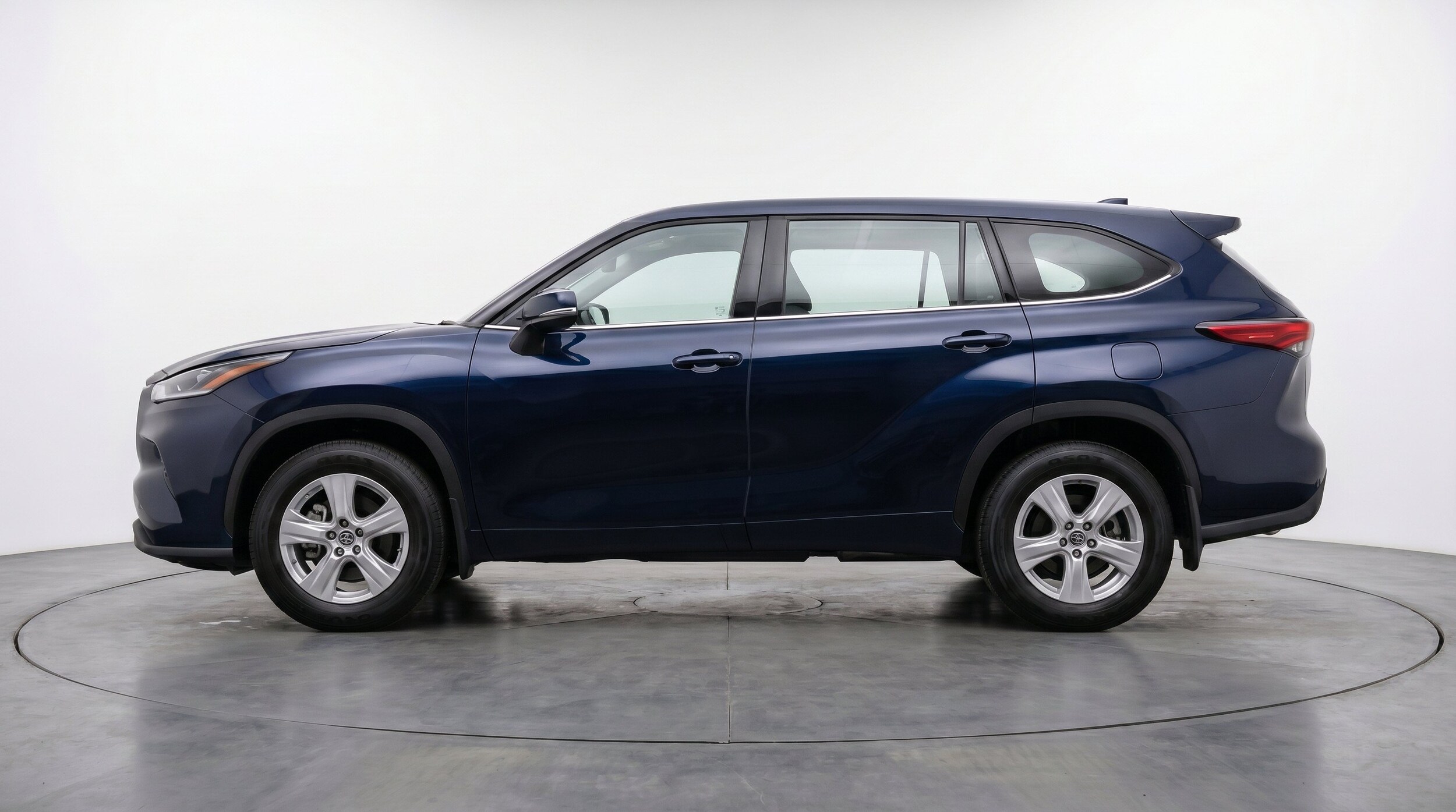 Thumbnail: 2025 Toyota Highlander - 5