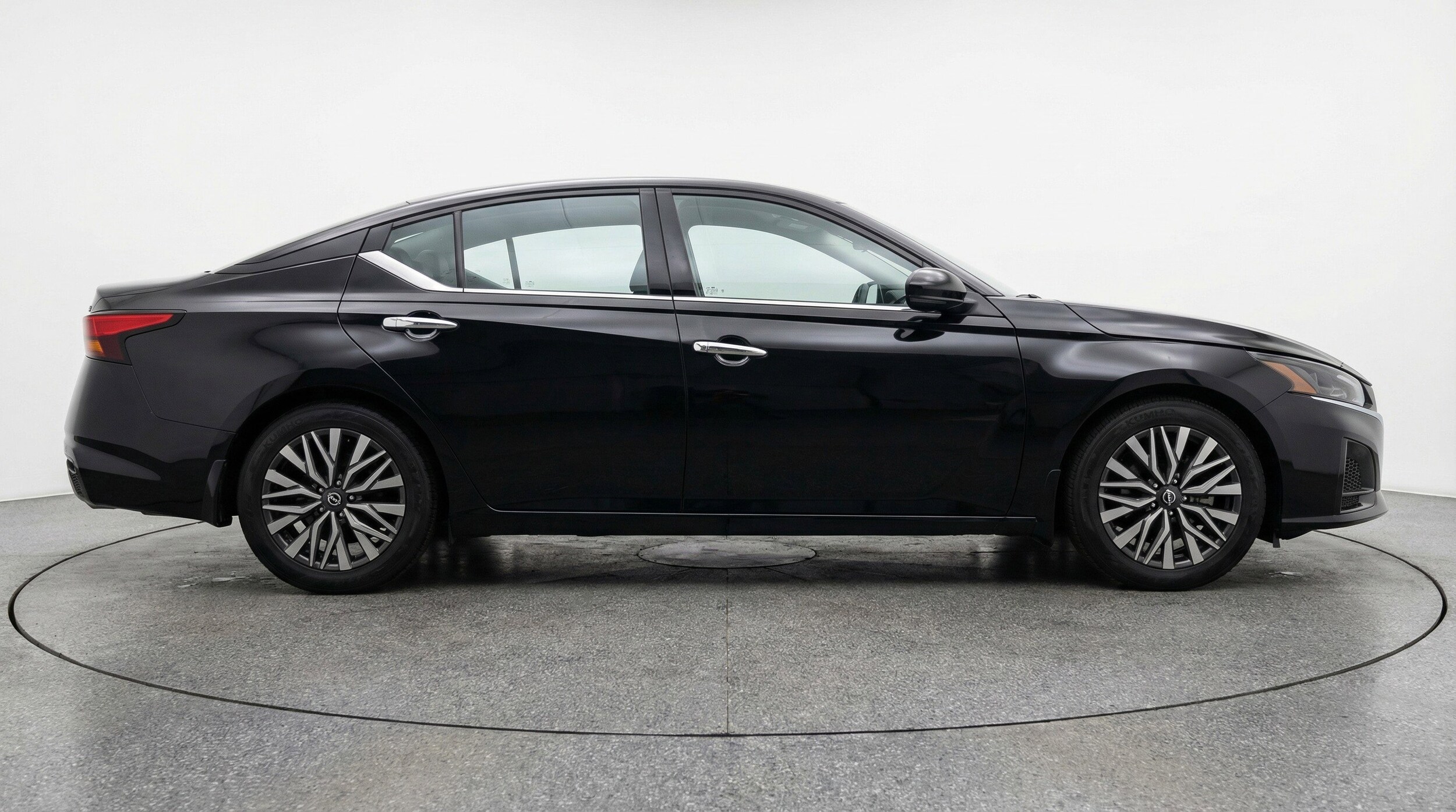 Thumbnail: 2025 Nissan Altima - 11