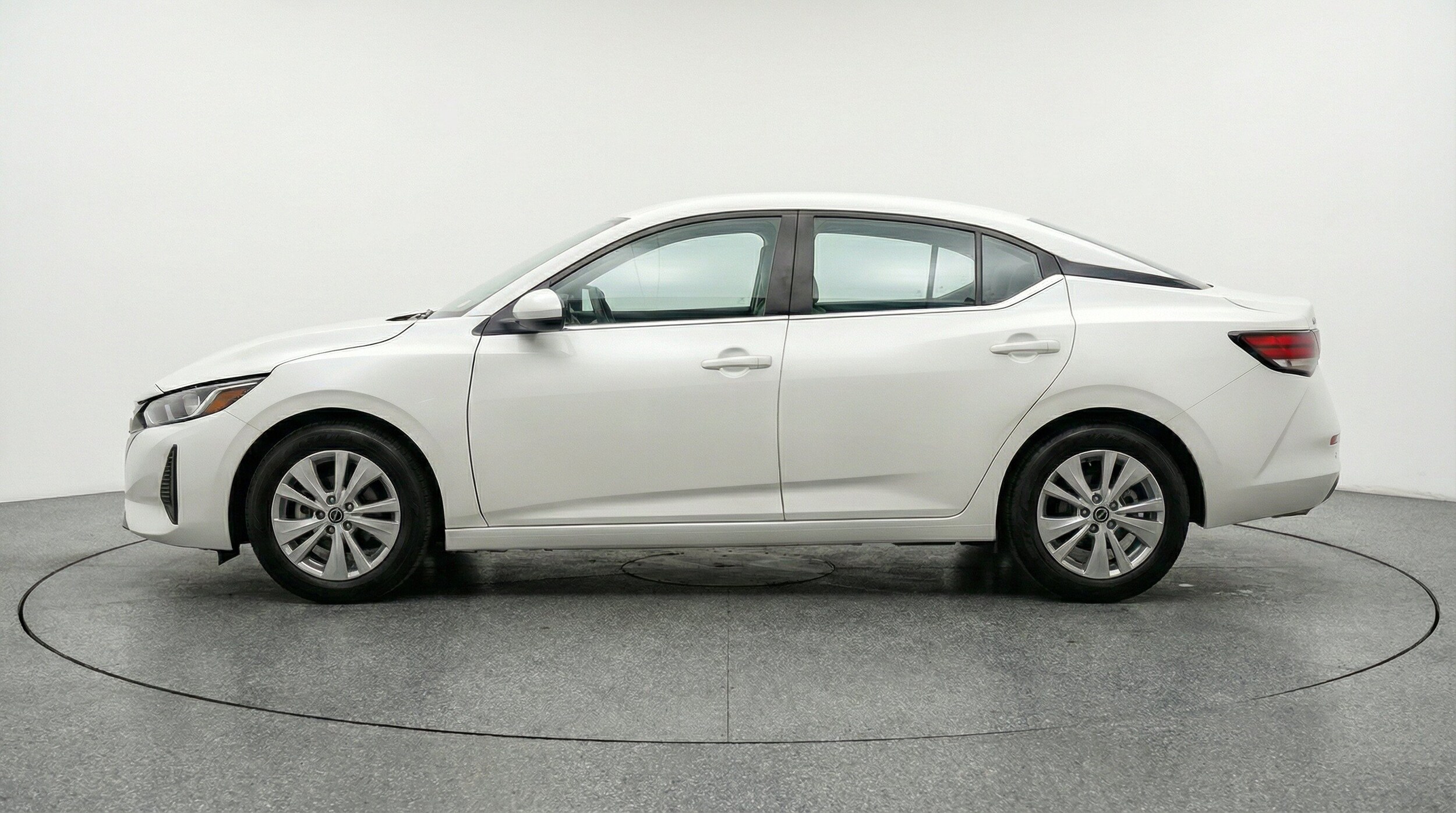 Thumbnail: 2025 Nissan Sentra - 5