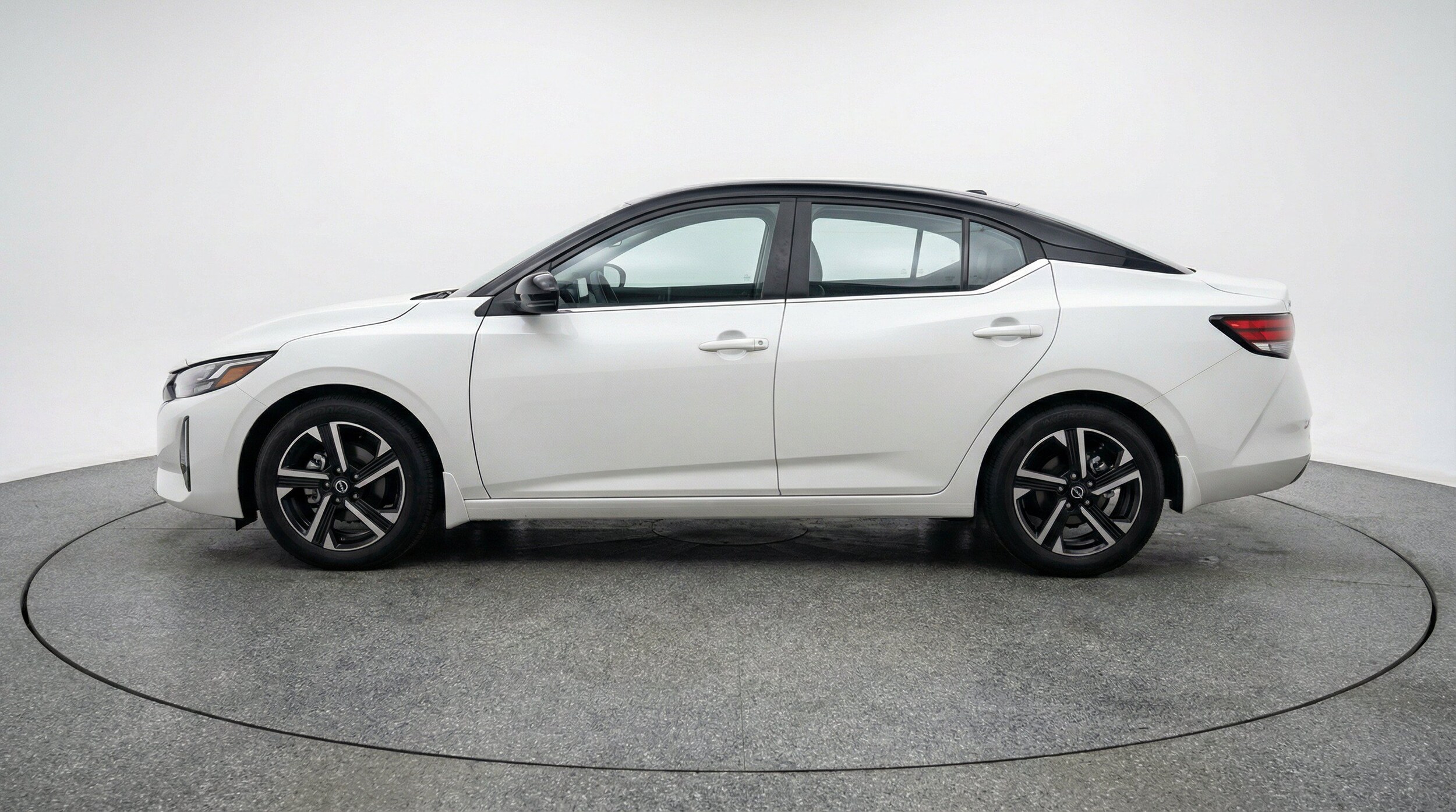 Thumbnail: 2025 Nissan Sentra - 5