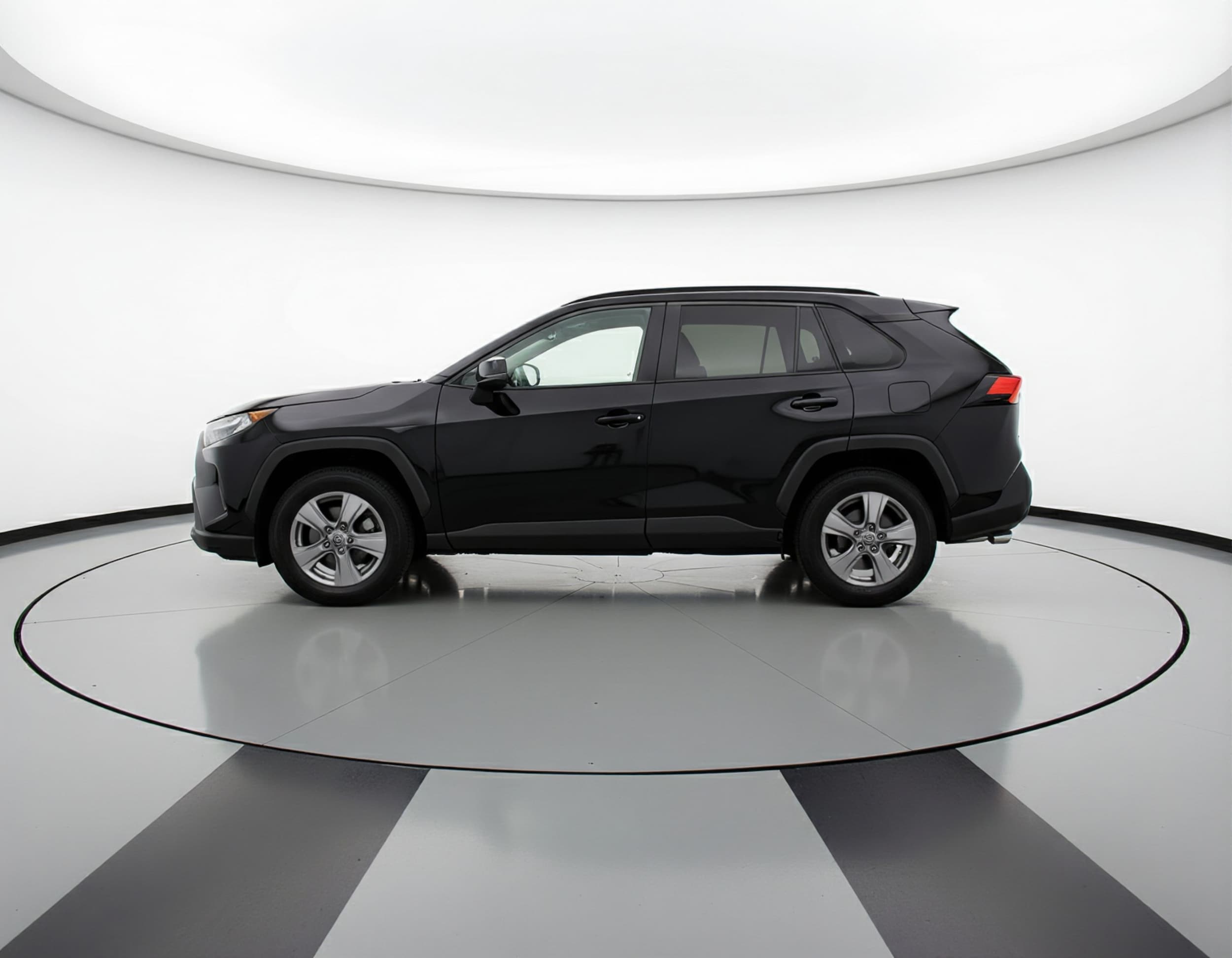 Thumbnail: 2025 Toyota RAV4 - 4