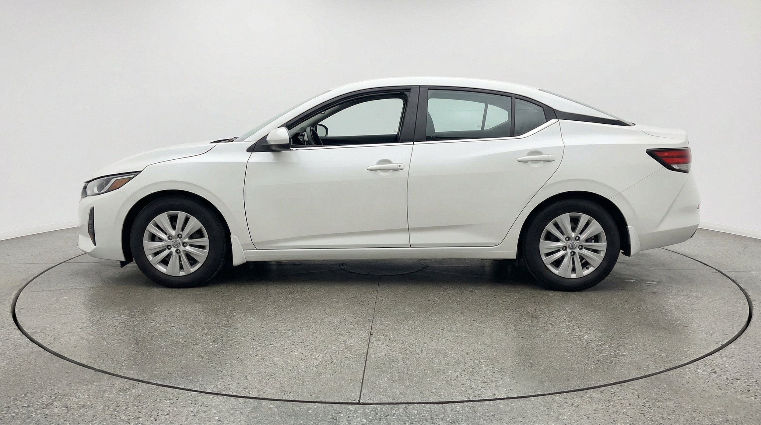Thumbnail: 2025 Nissan Sentra - 5