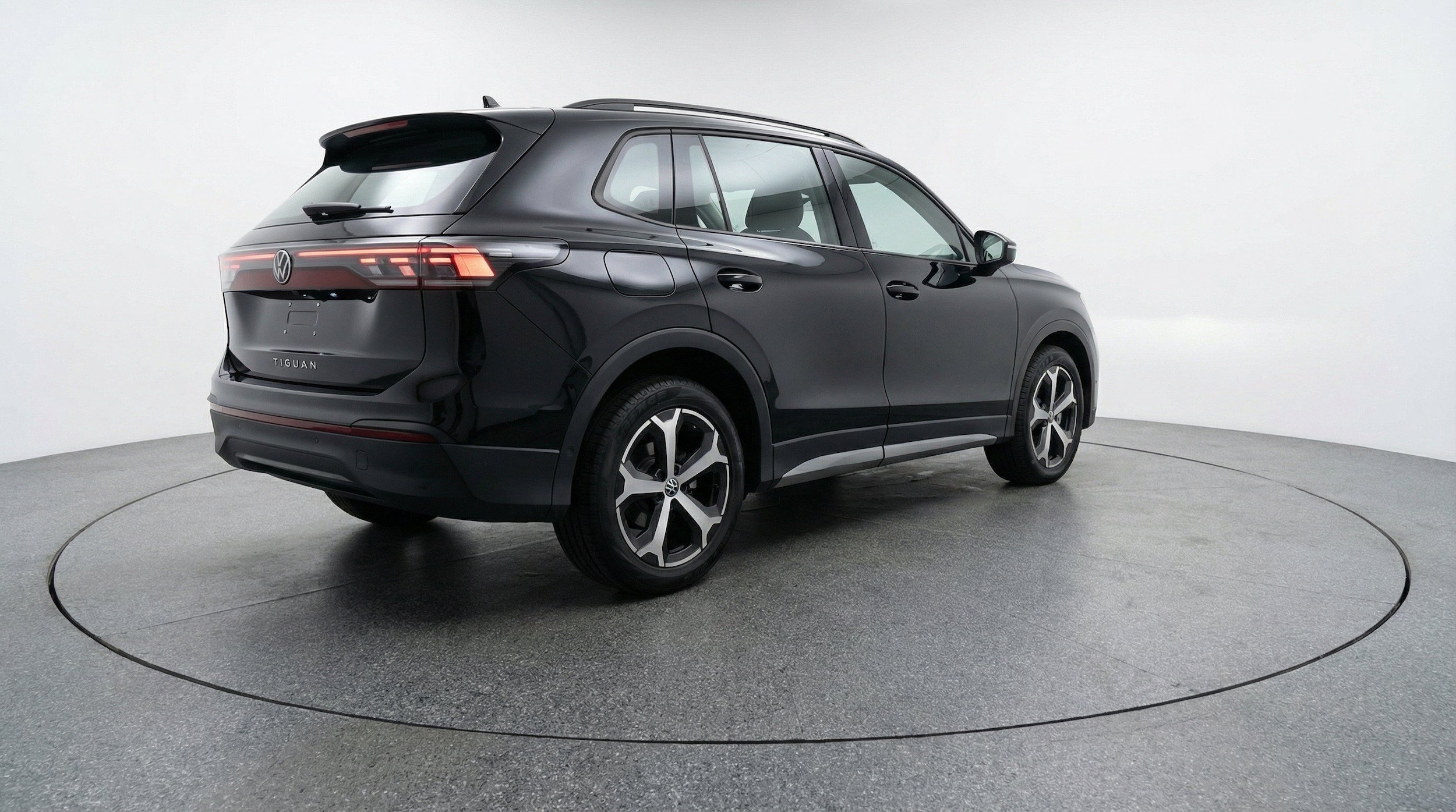 Thumbnail: 2026 Volkswagen Tiguan - 9