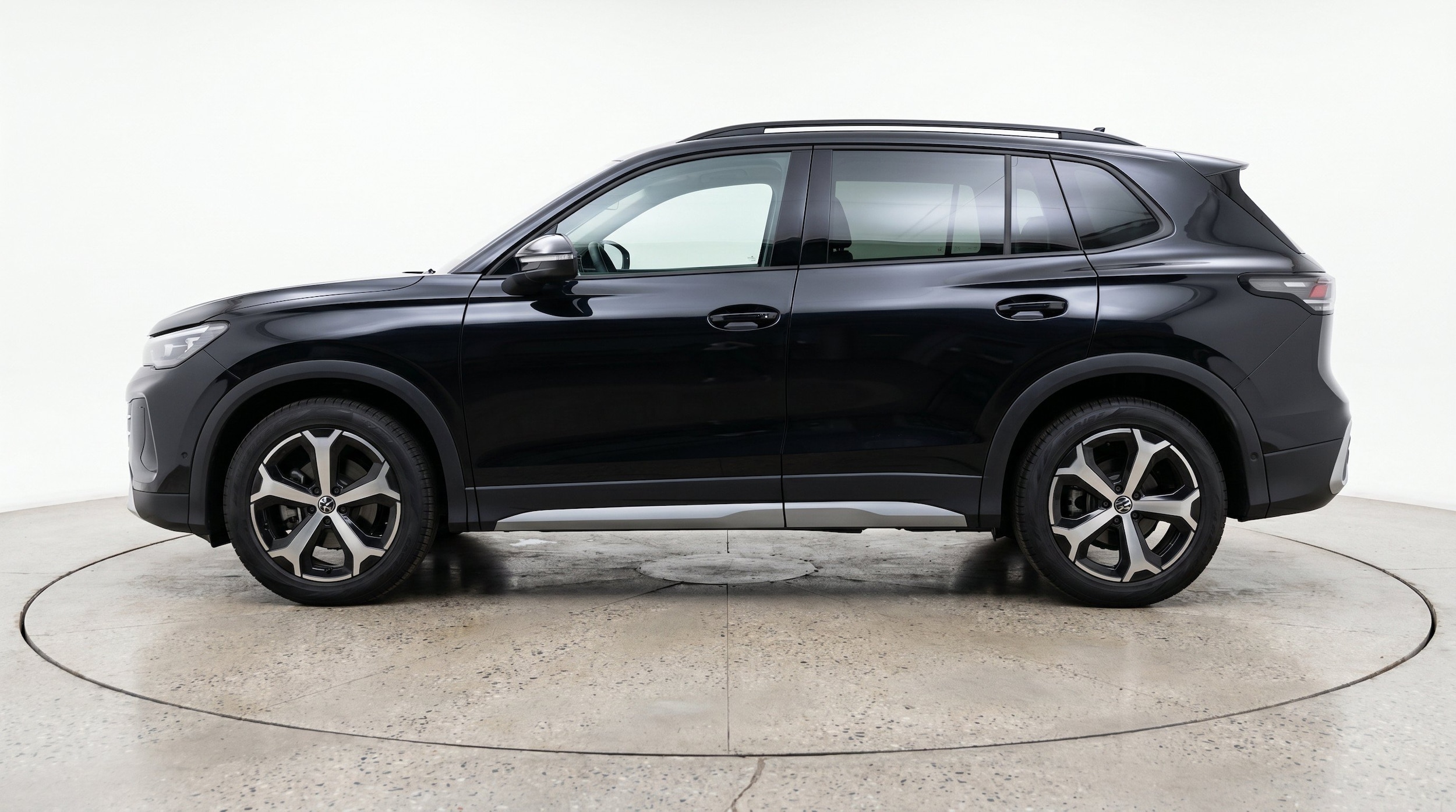 Thumbnail: 2026 Volkswagen Tiguan - 5