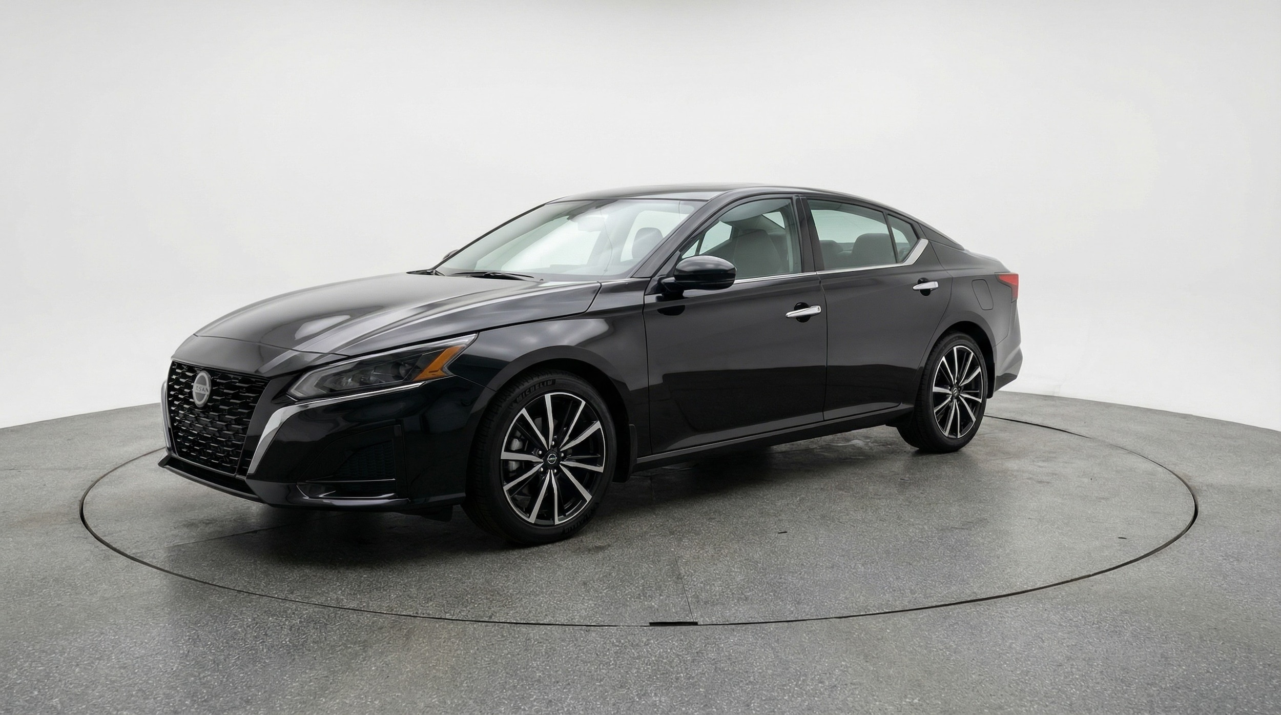 Thumbnail: 2025 Nissan Altima - 3