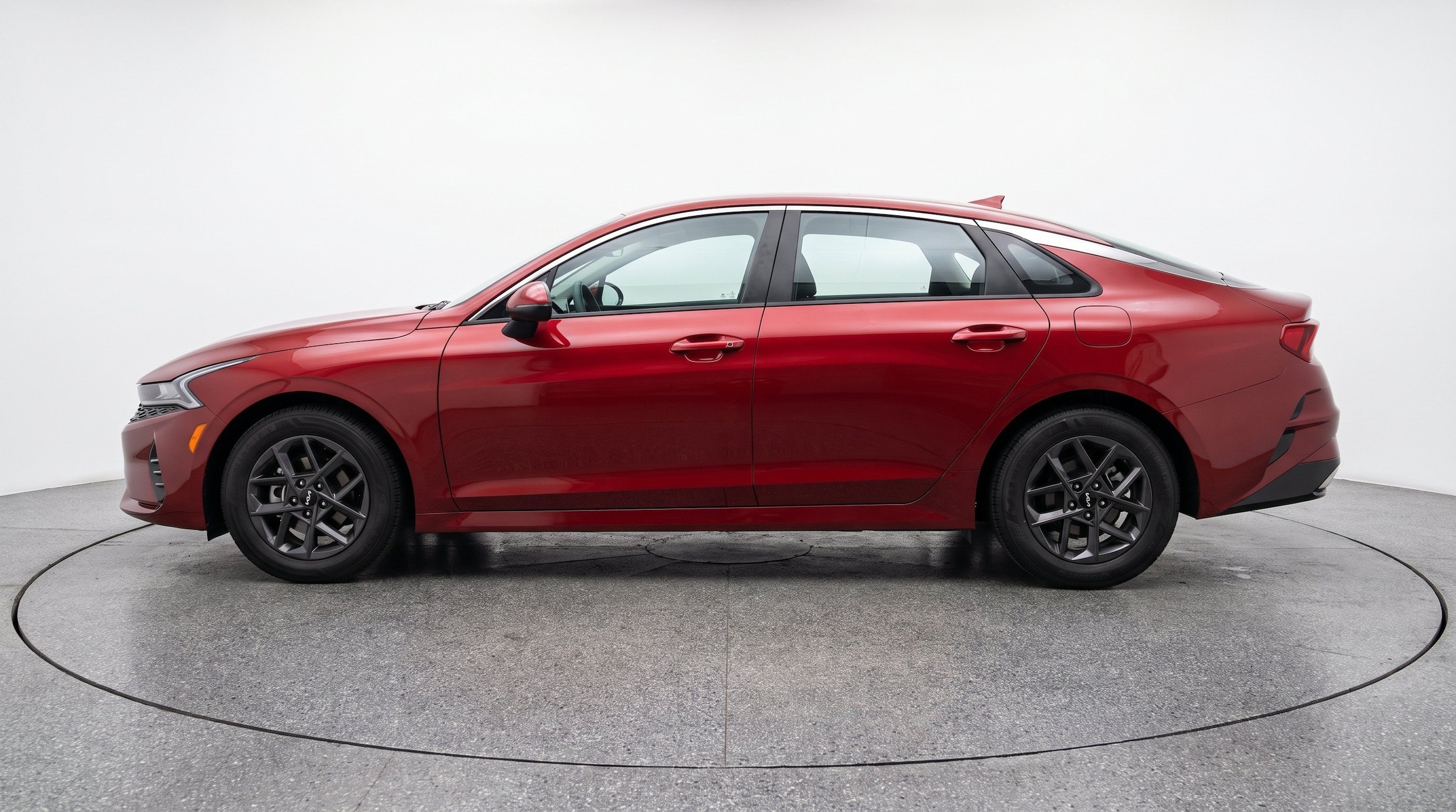 Thumbnail: 2025 Kia K5 - 5
