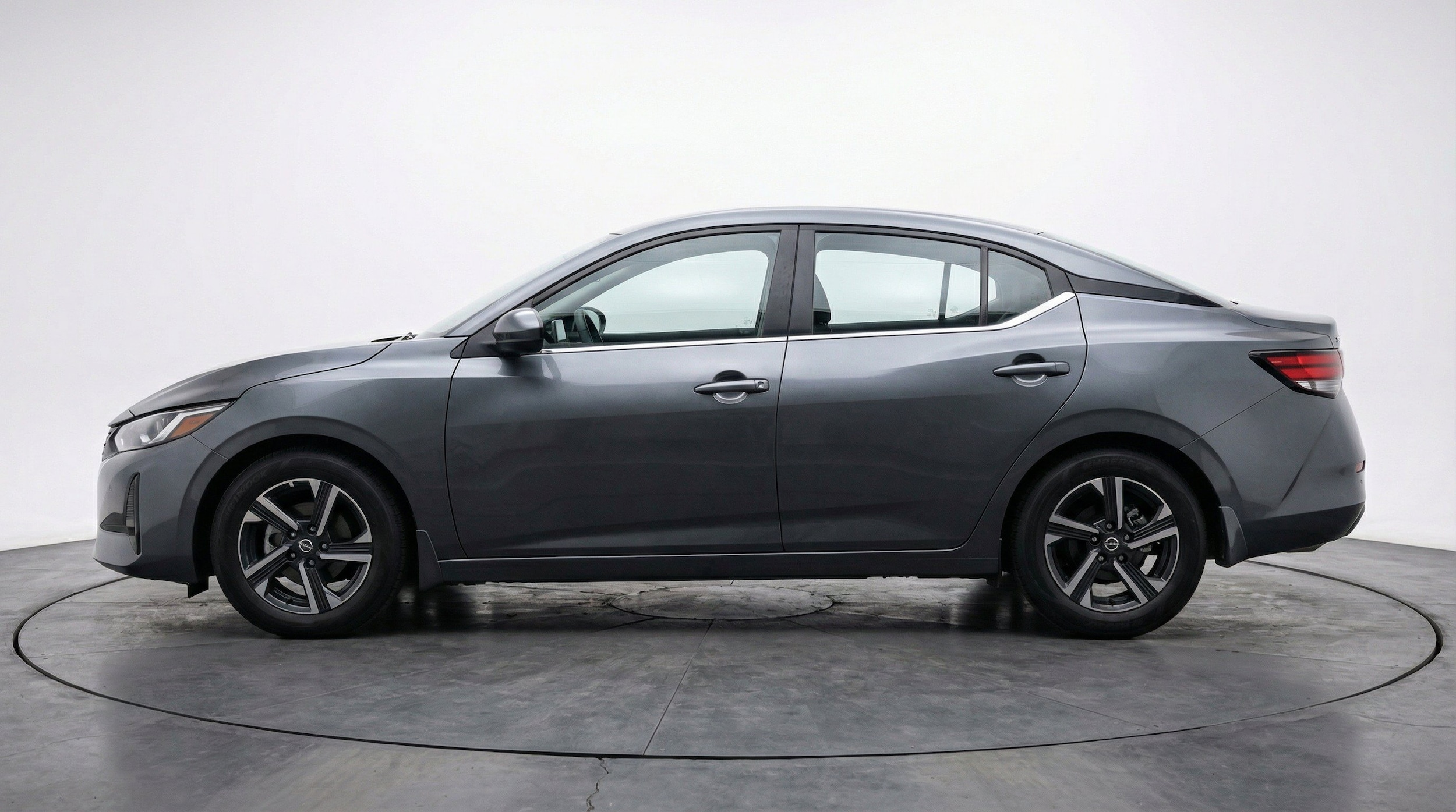 Thumbnail: 2025 Nissan Sentra - 5