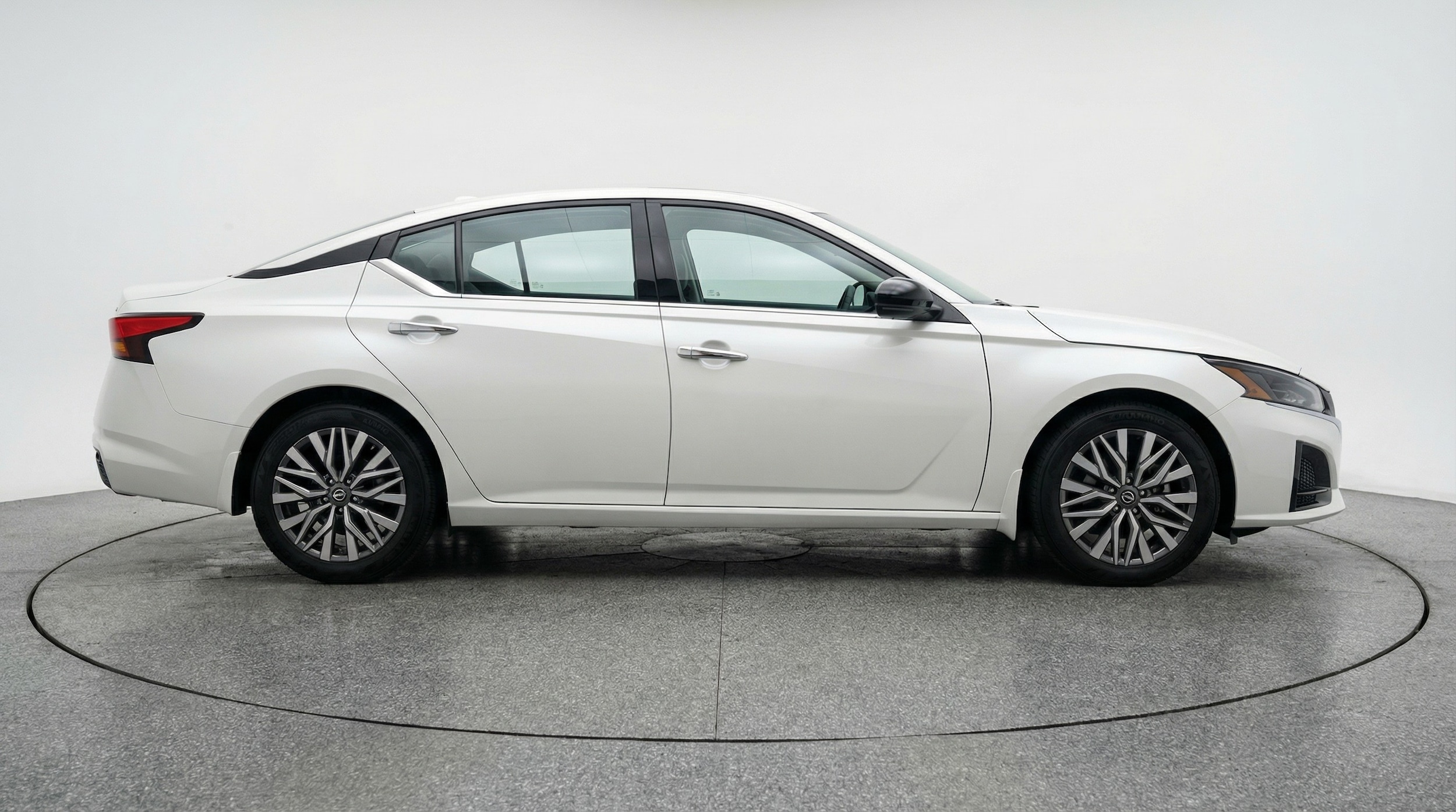 Thumbnail: 2025 Nissan Altima - 8