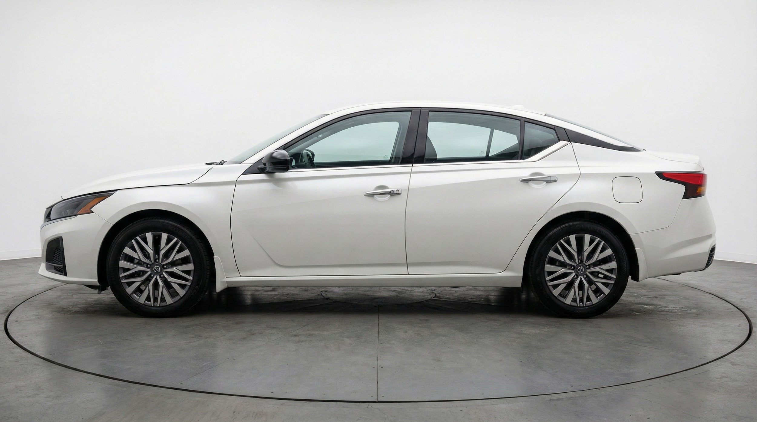 Thumbnail: 2025 Nissan Altima - 4