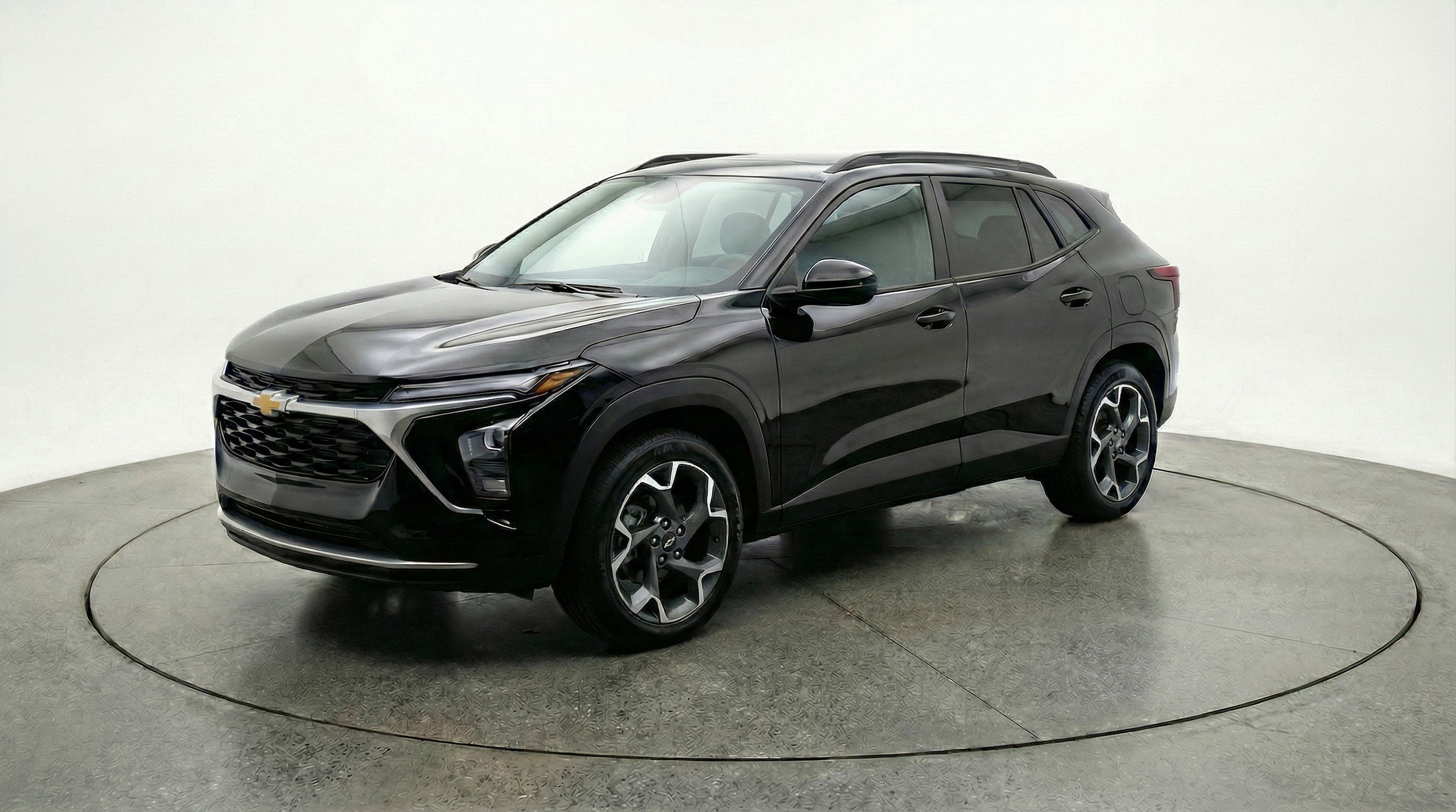 Thumbnail: 2025 Chevrolet Trax - 3