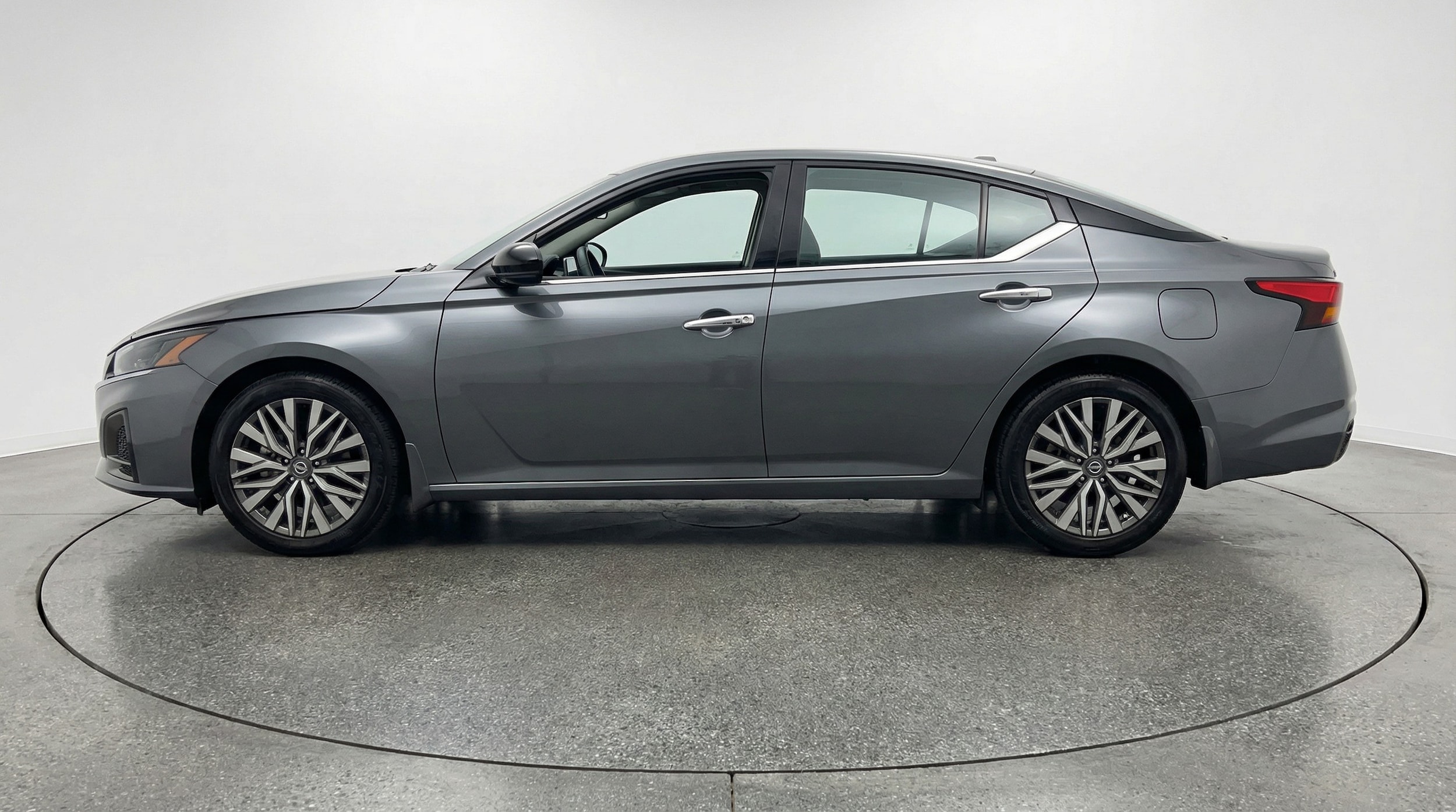 Thumbnail: 2025 Nissan Altima - 4