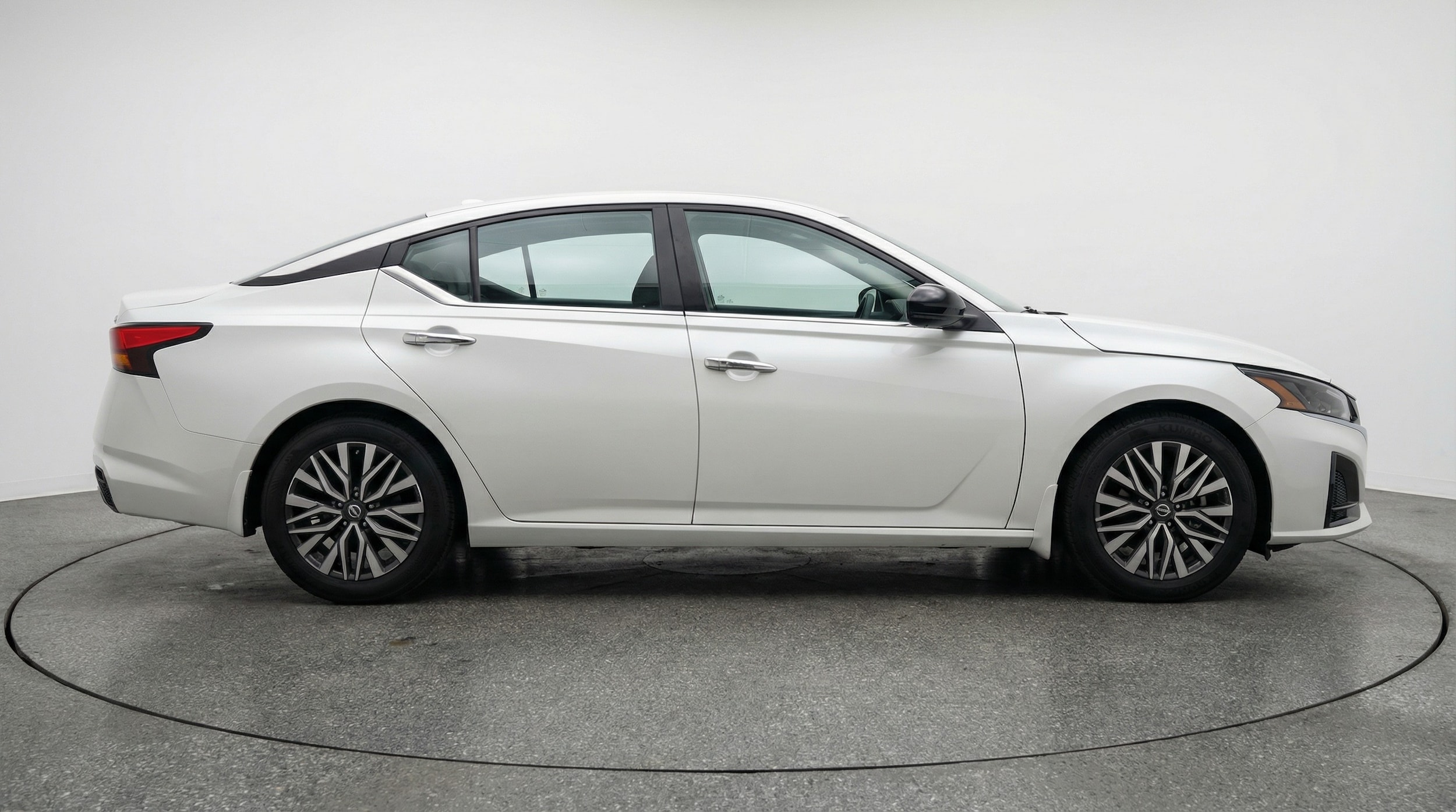 Thumbnail: 2025 Nissan Altima - 8