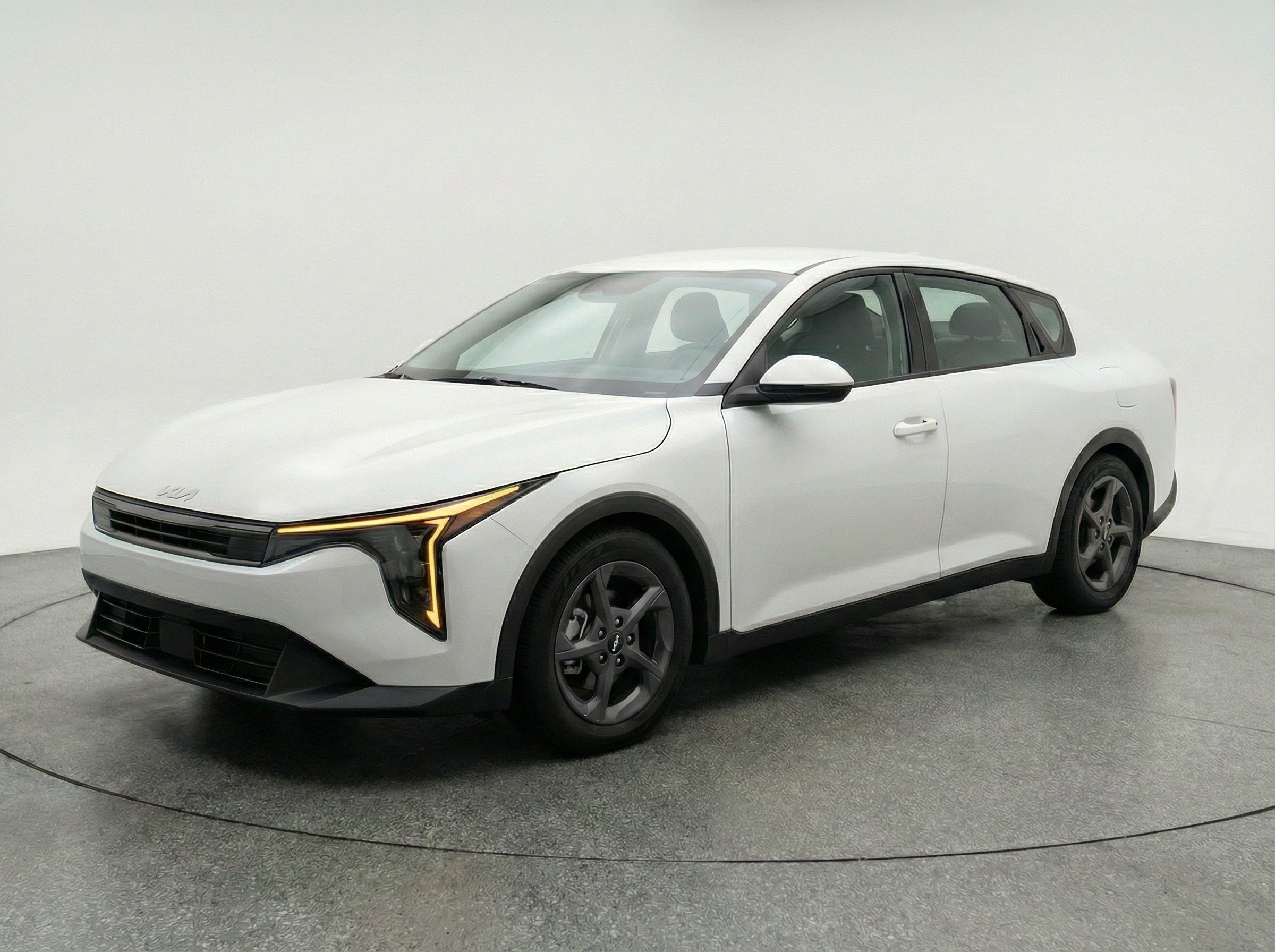 Thumbnail: 2025 Kia K4 - 3