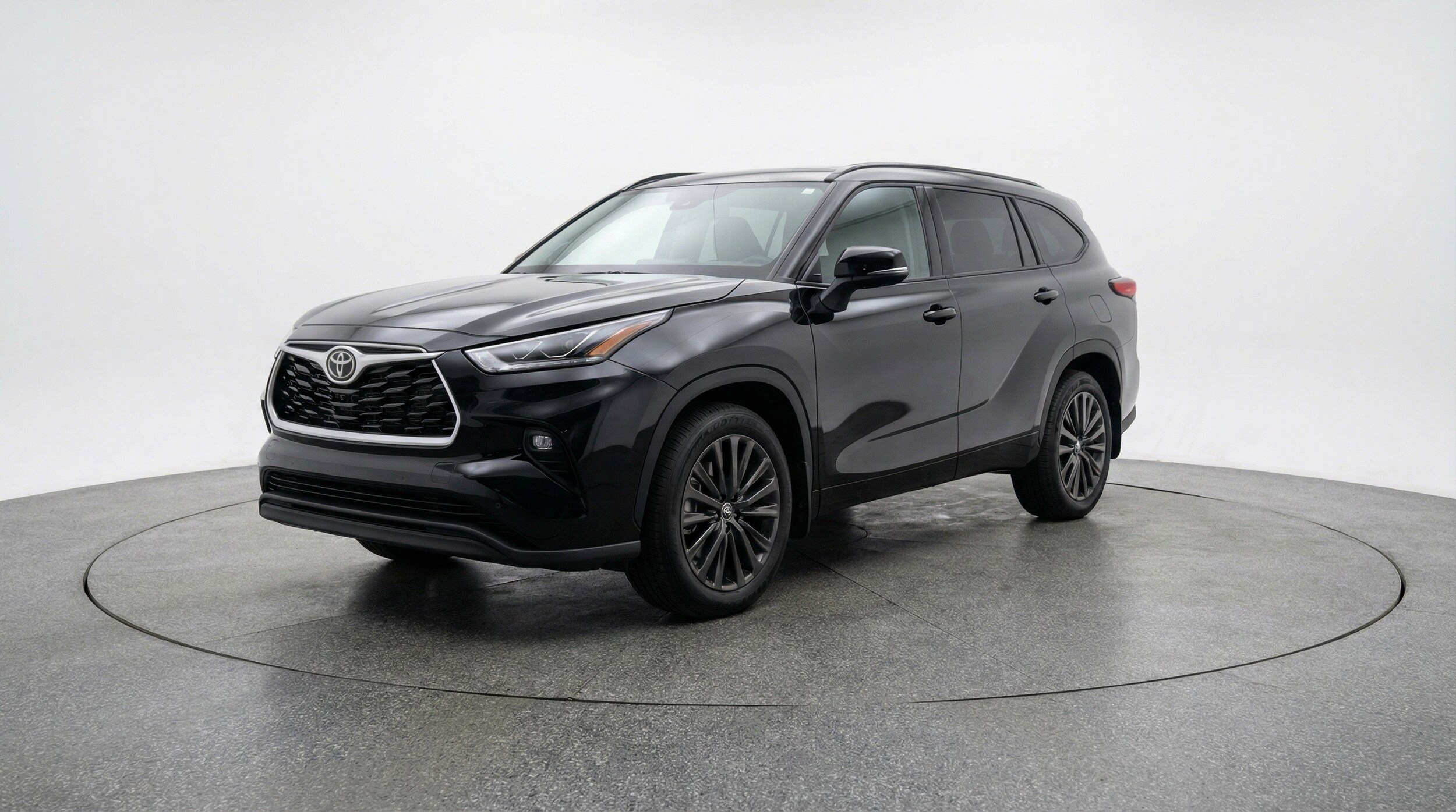 Thumbnail: 2025 Toyota Highlander - 3