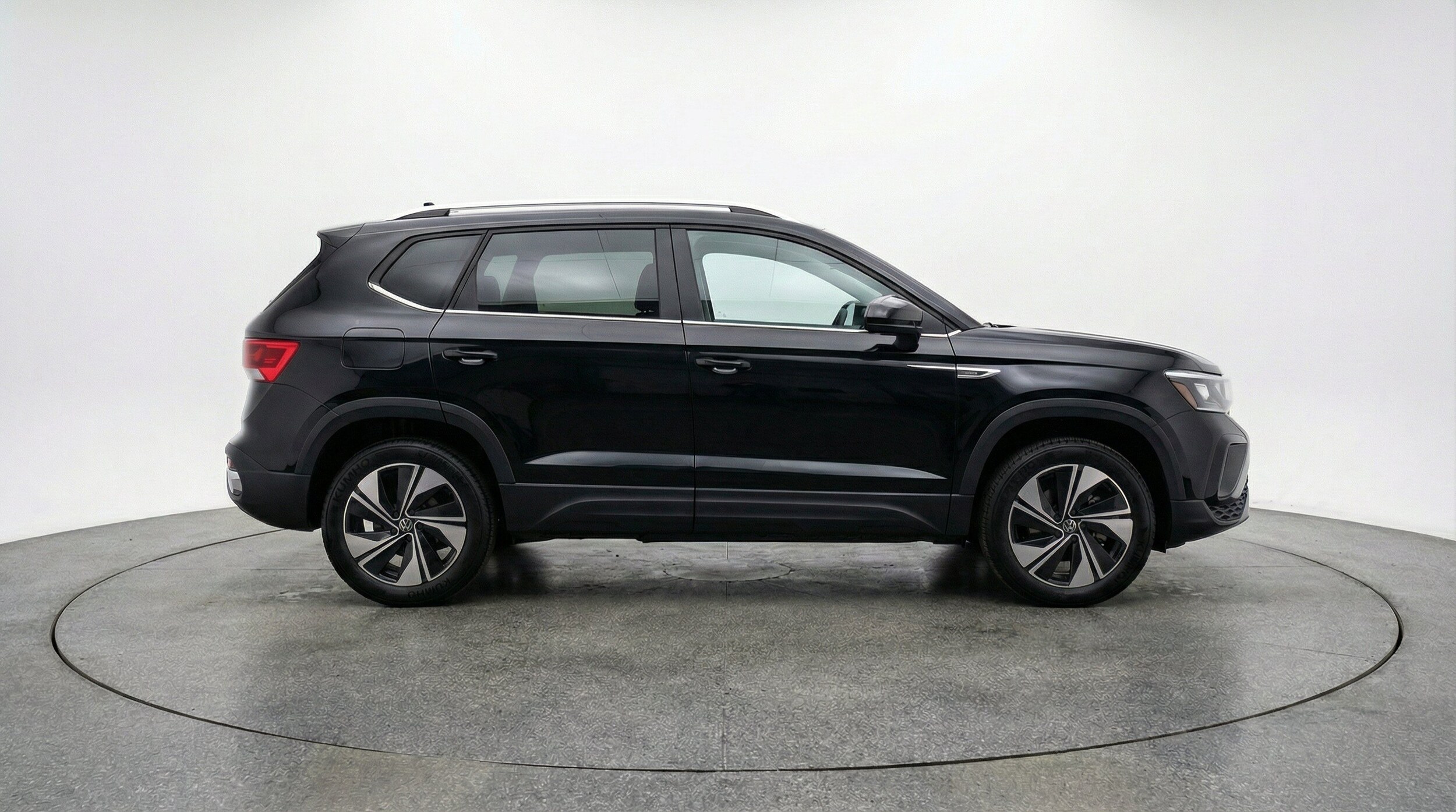 Thumbnail: 2026 Volkswagen Taos - 11