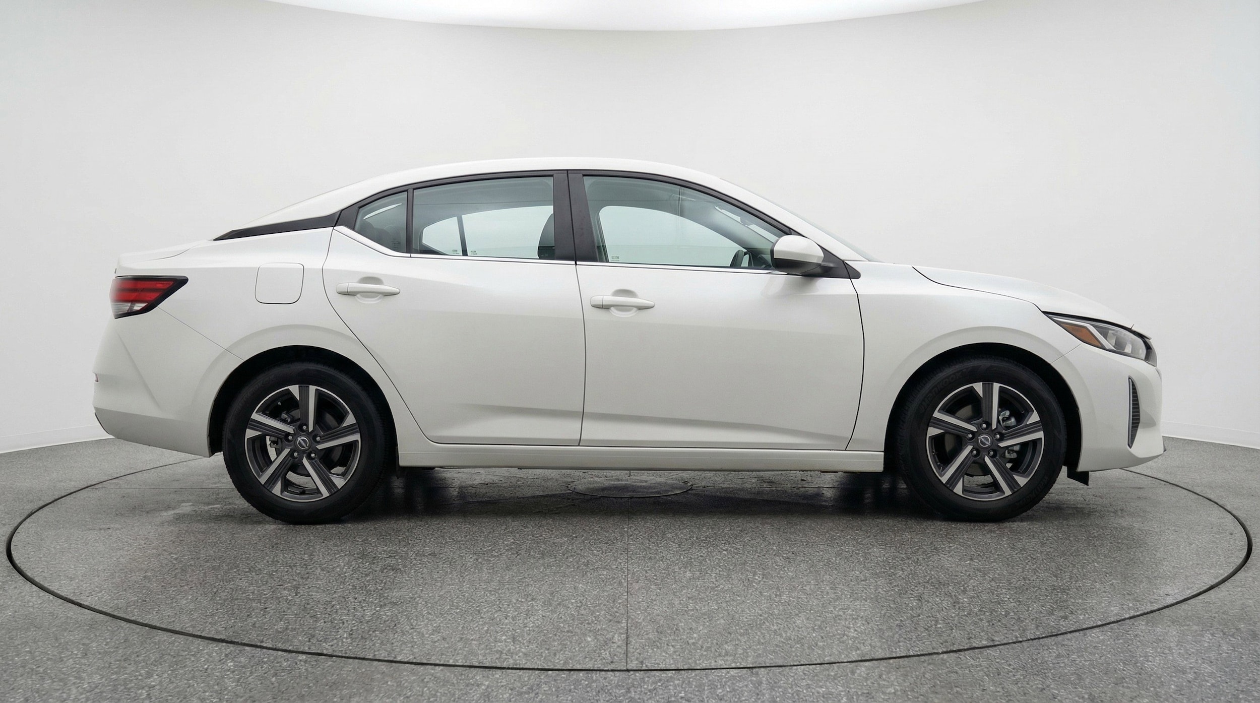 Thumbnail: 2025 Nissan Sentra - 11