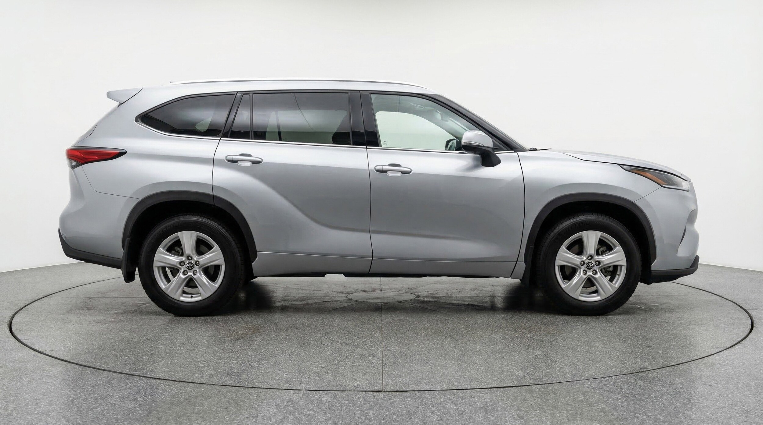 Thumbnail: 2025 Toyota Highlander - 11