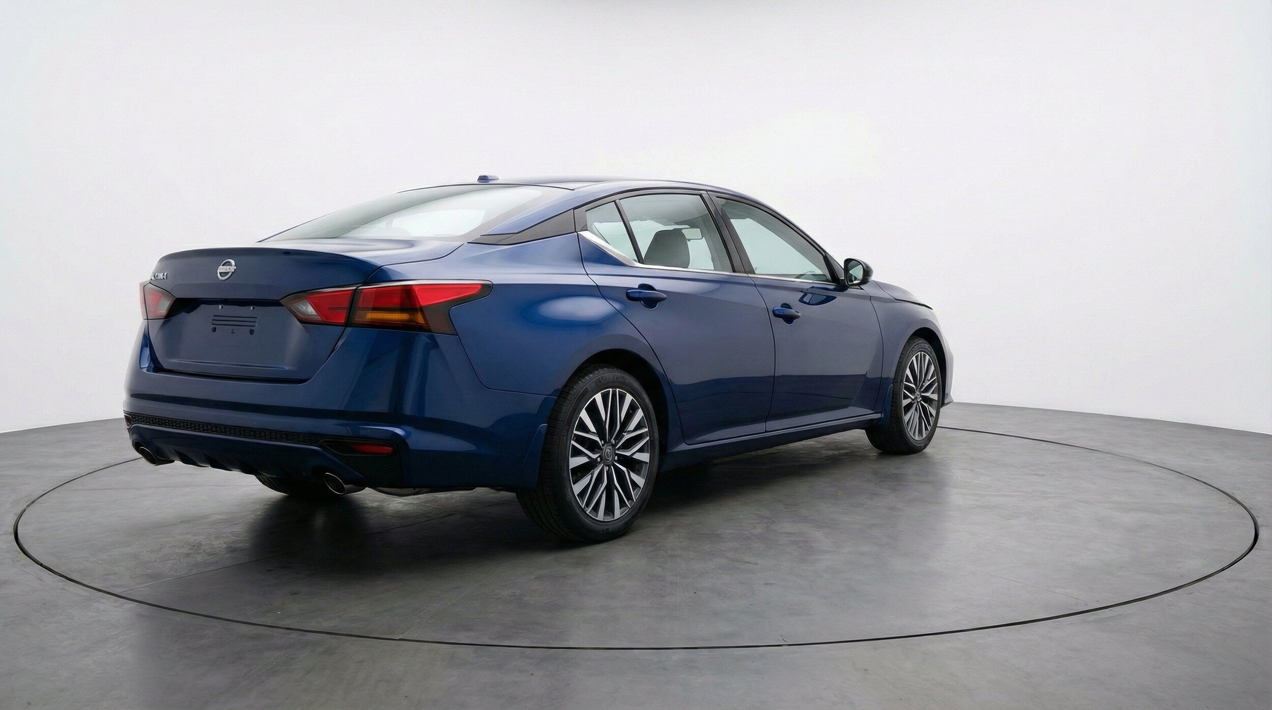 Thumbnail: 2025 Nissan Altima - 9