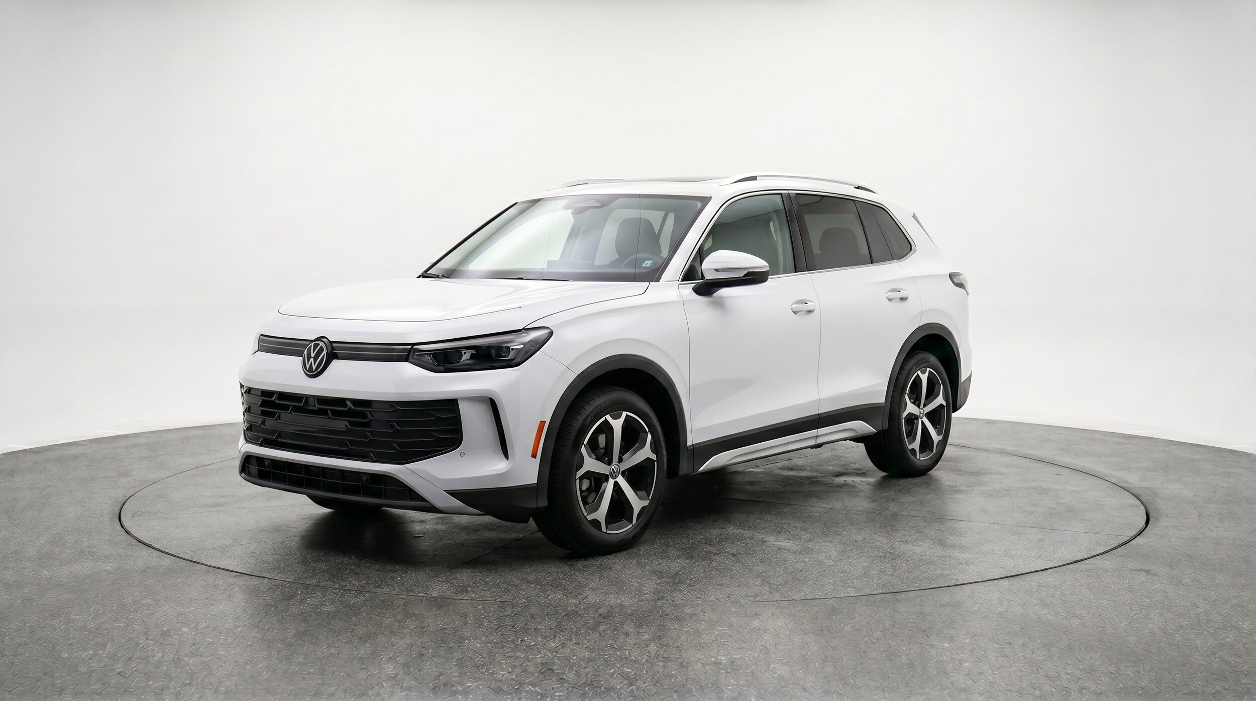 Thumbnail: 2026 Volkswagen Tiguan - 3