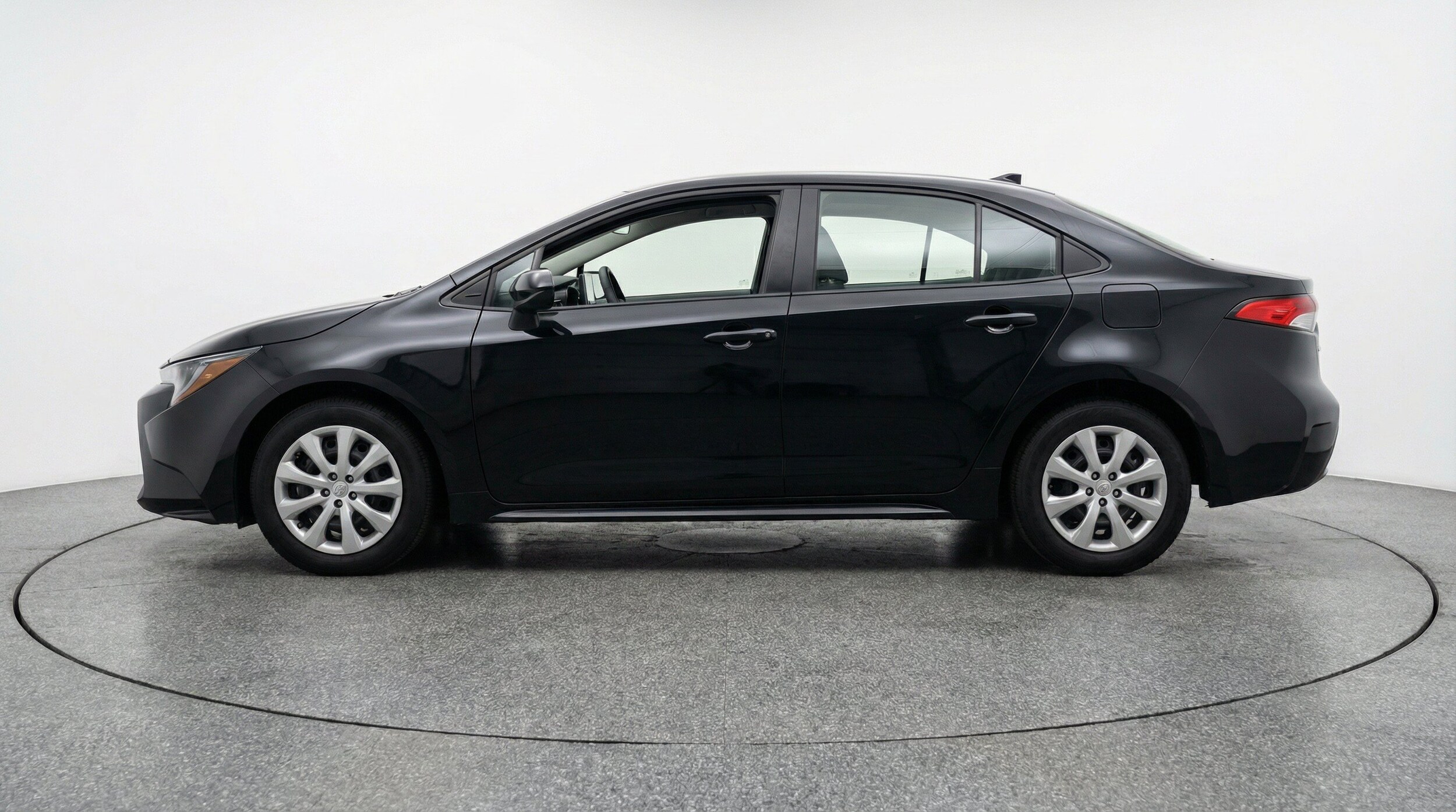 Thumbnail: 2025 Toyota Corolla - 5