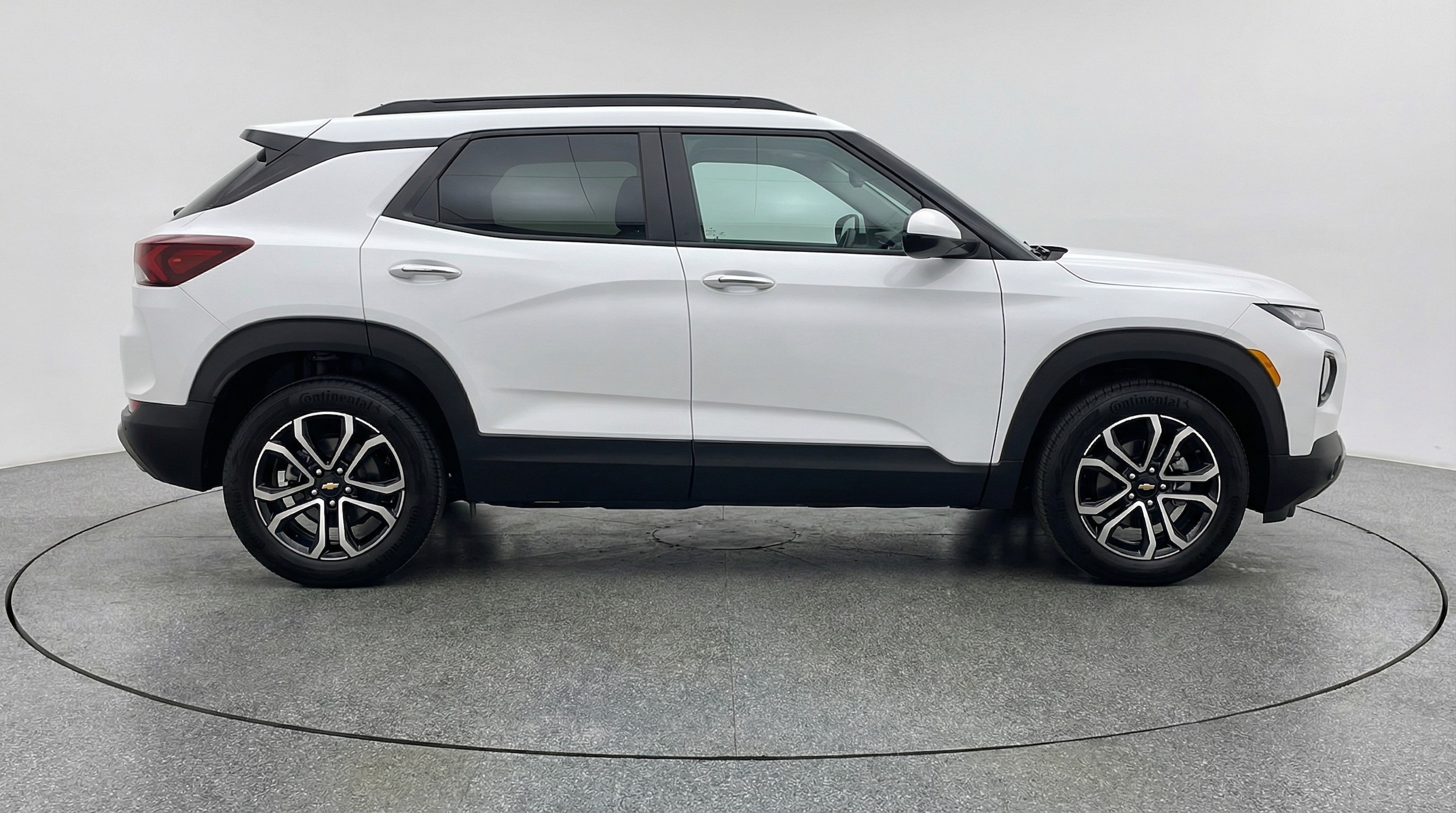 Thumbnail: 2025 Chevrolet TrailBlazer - 8