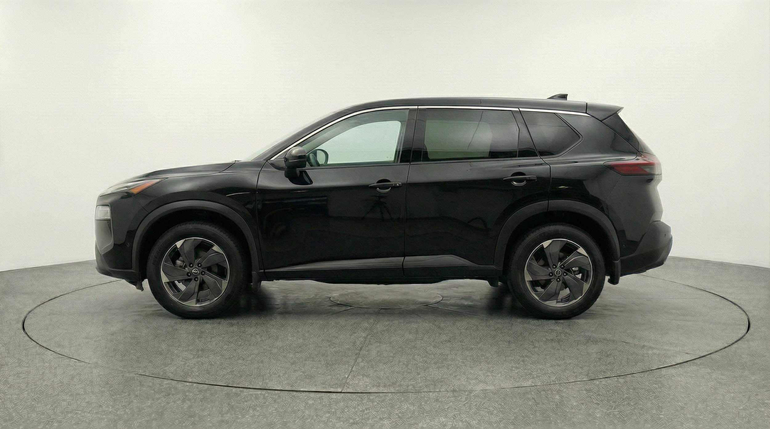 Thumbnail: 2025 Nissan Rogue - 4