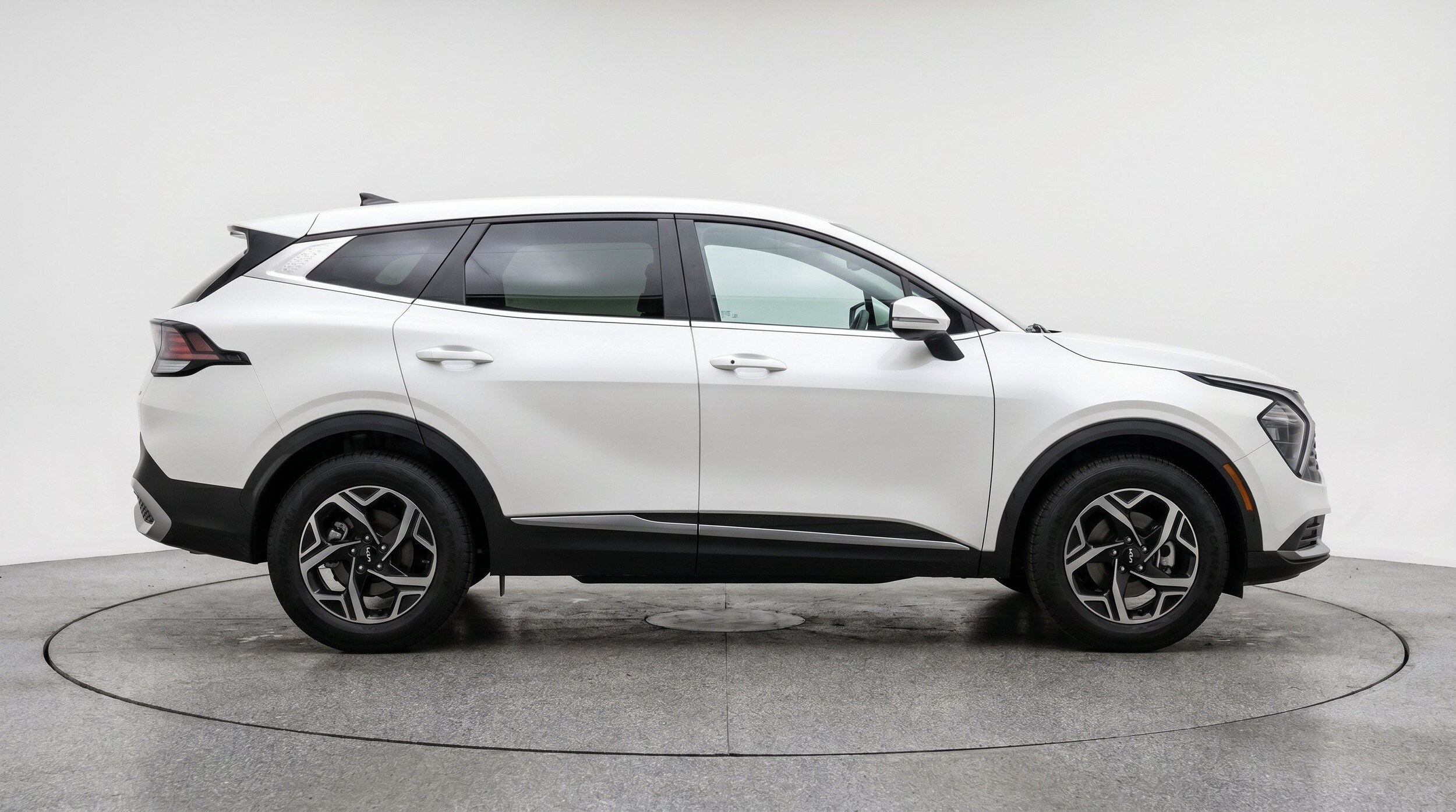 Thumbnail: 2025 Kia Sportage - 11