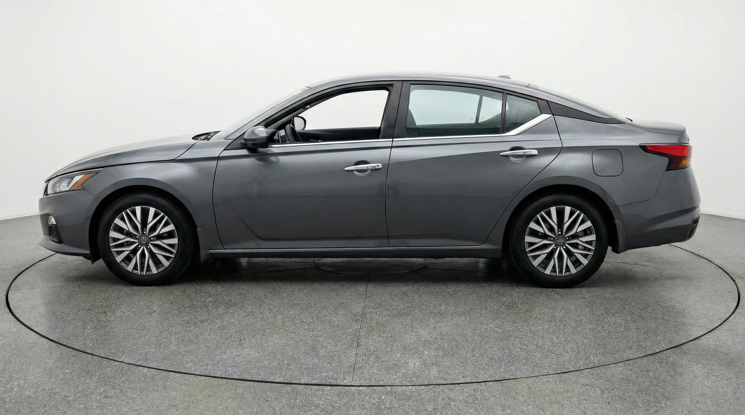 Thumbnail: 2025 Nissan Altima - 4