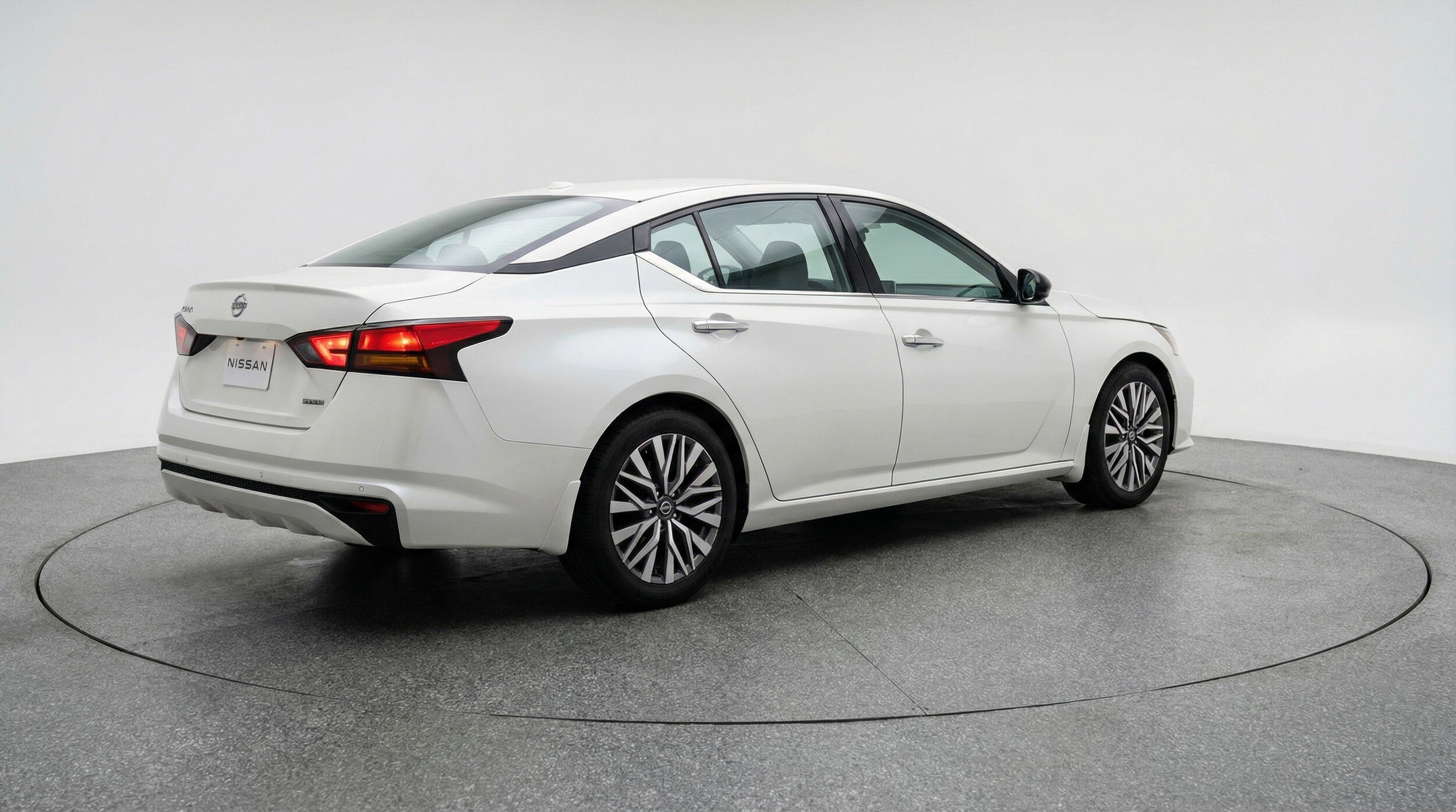 Thumbnail: 2025 Nissan Altima - 9