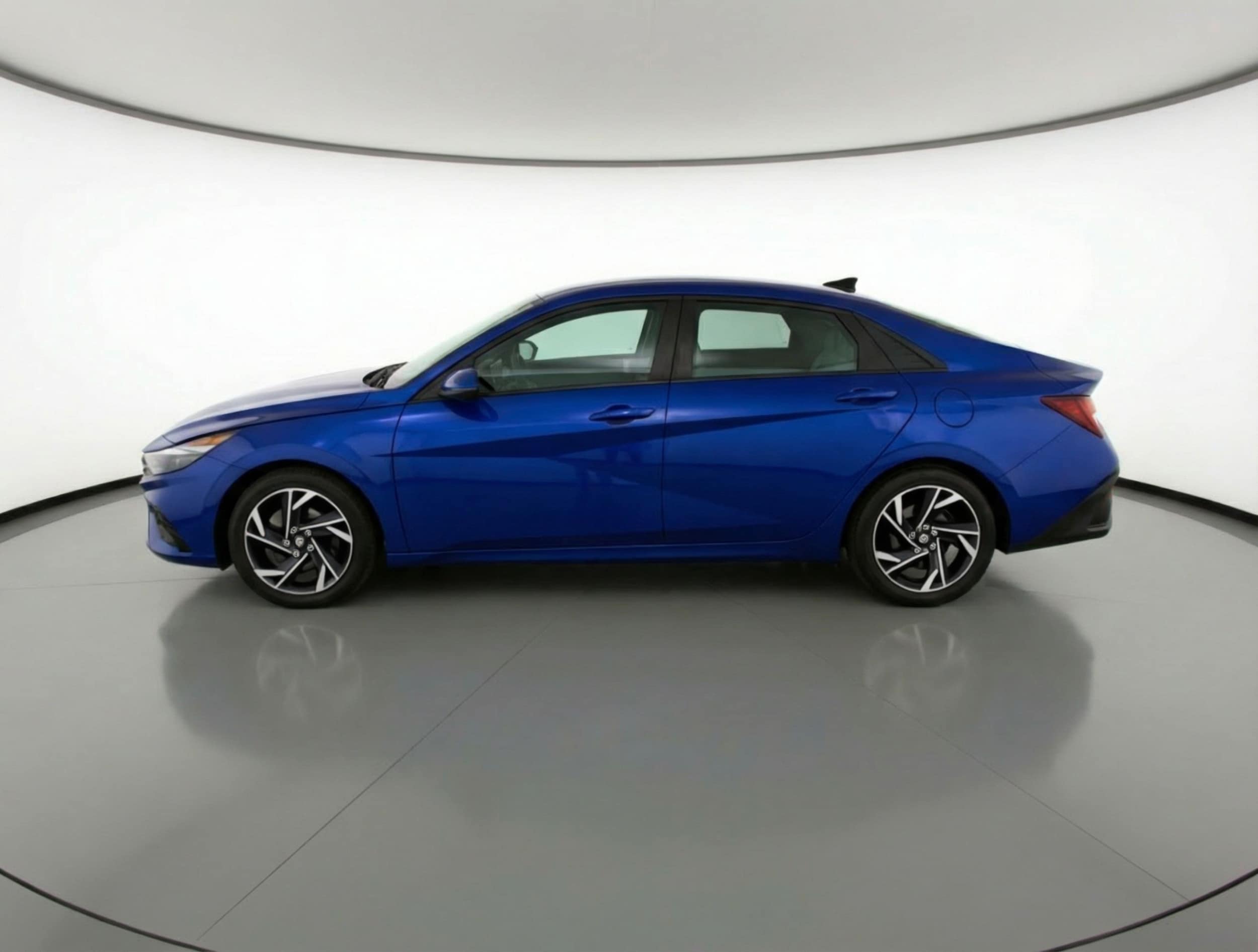 Thumbnail: 2025 Hyundai Elantra - 4