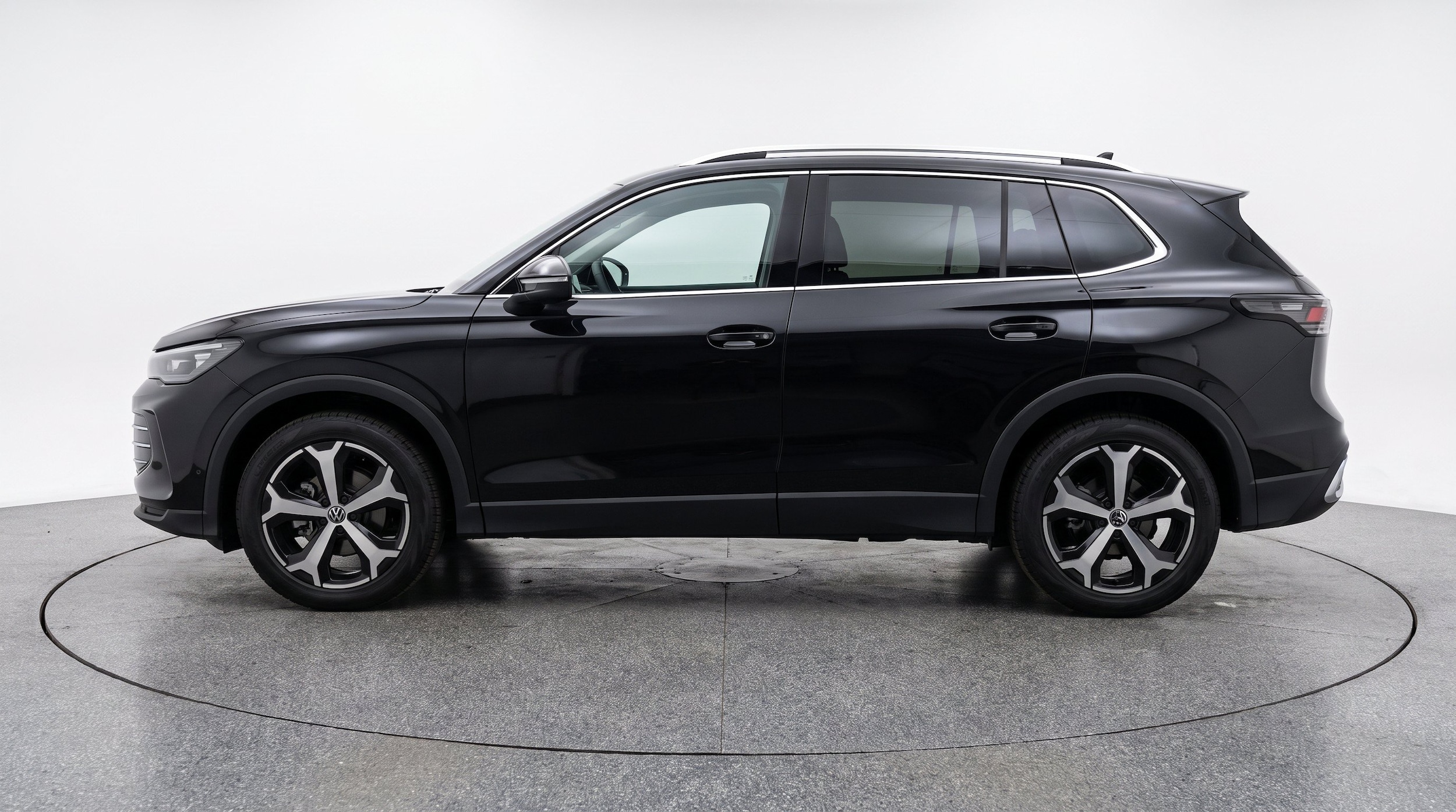 Thumbnail: 2026 Volkswagen Tiguan - 5