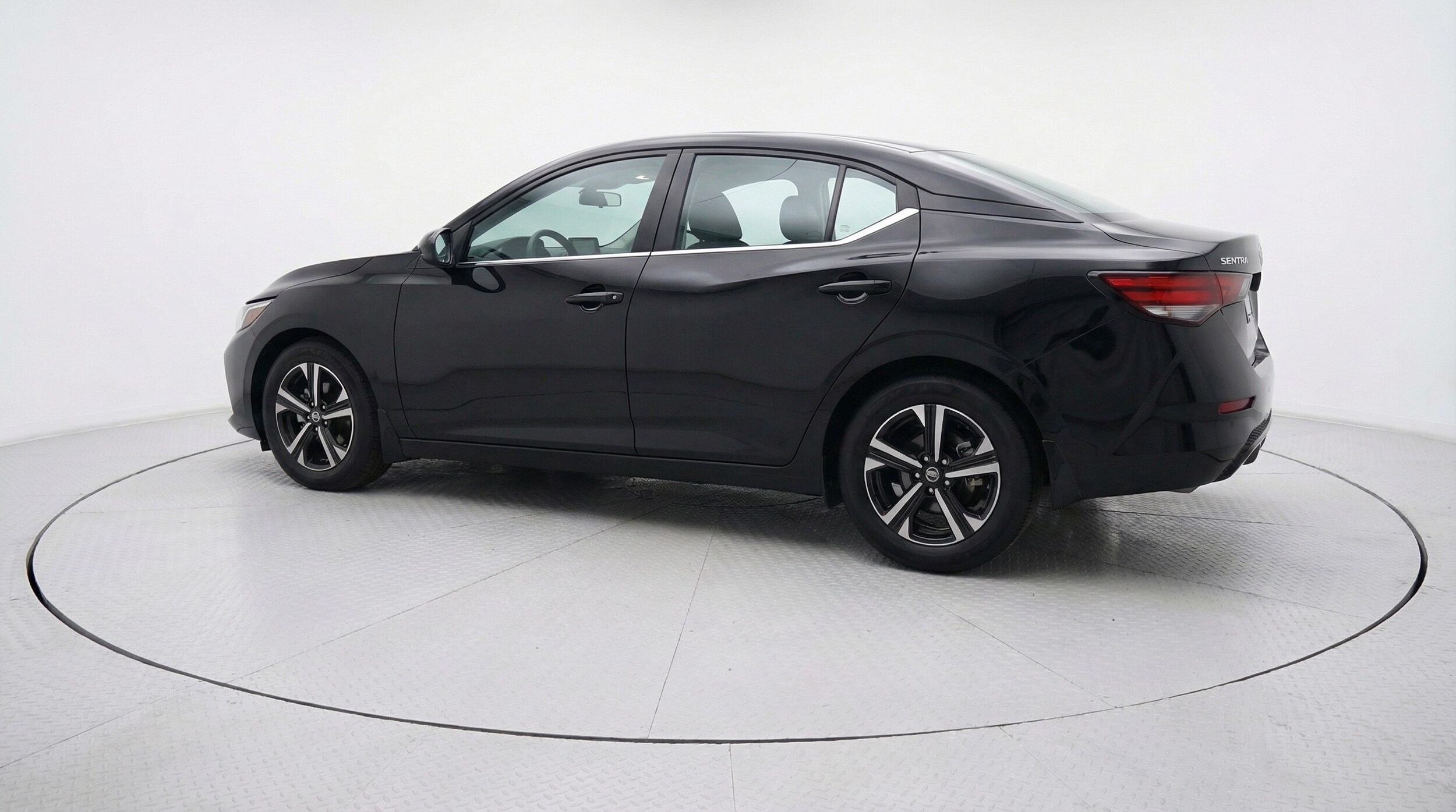 Thumbnail: 2025 Nissan Sentra - 5