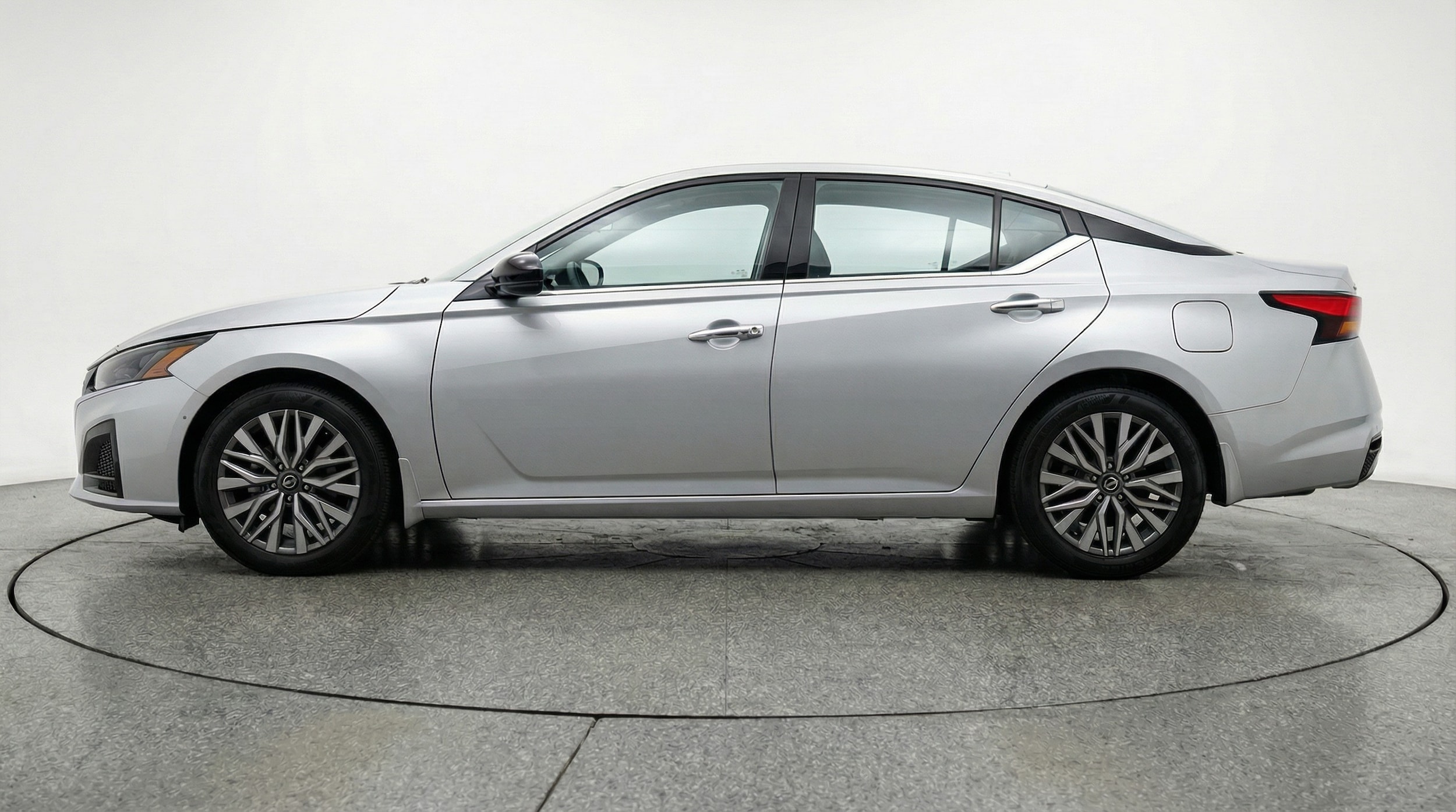 Thumbnail: 2025 Nissan Altima - 4