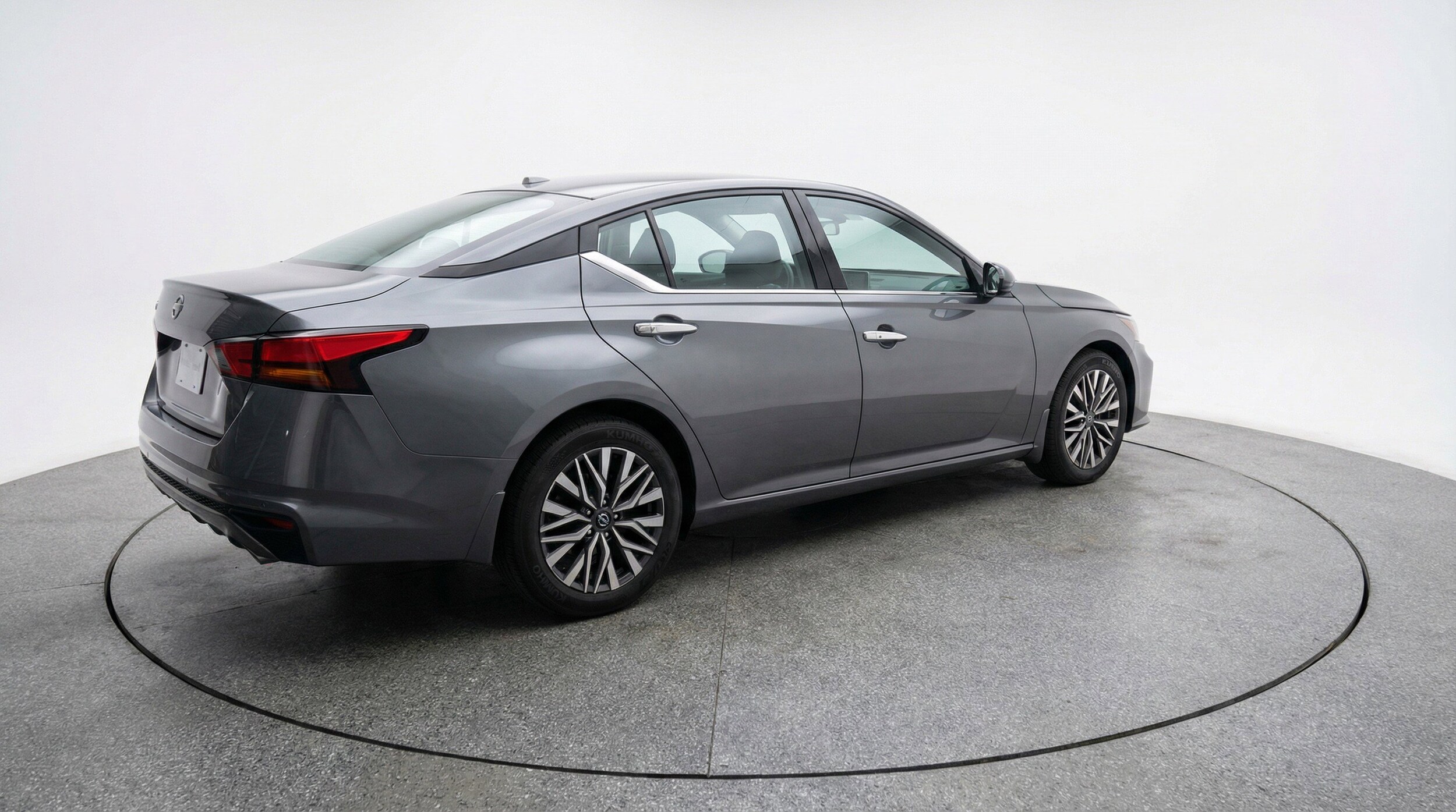 Thumbnail: 2025 Nissan Altima - 9