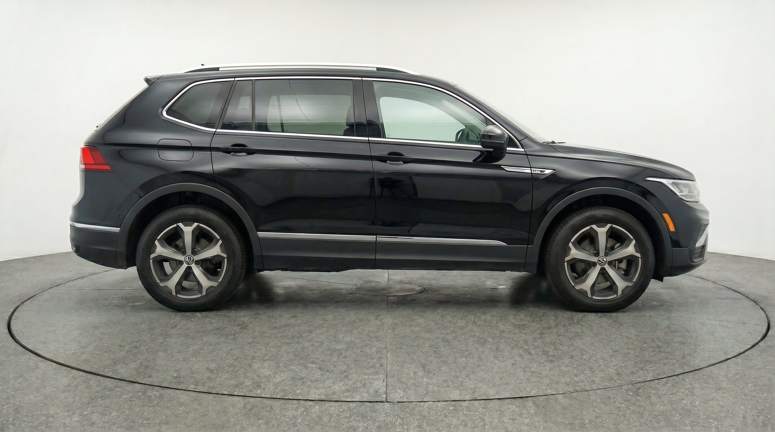 Thumbnail: 2026 Volkswagen Tiguan - 11