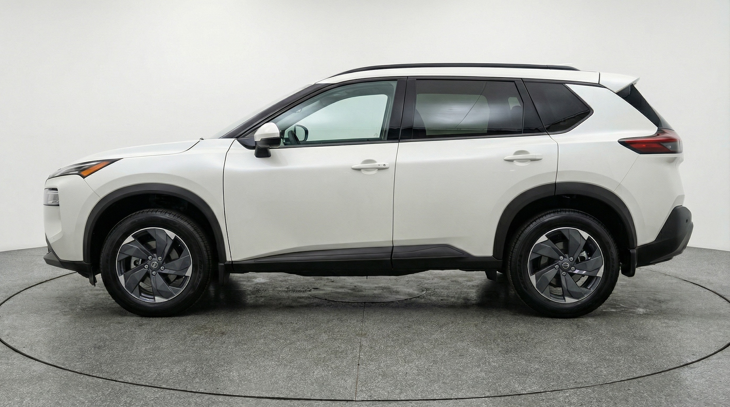 Thumbnail: 2025 Nissan Rogue - 4