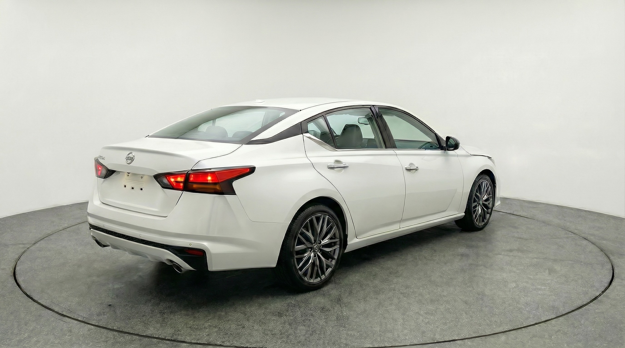 Thumbnail: 2025 Nissan Altima - 7