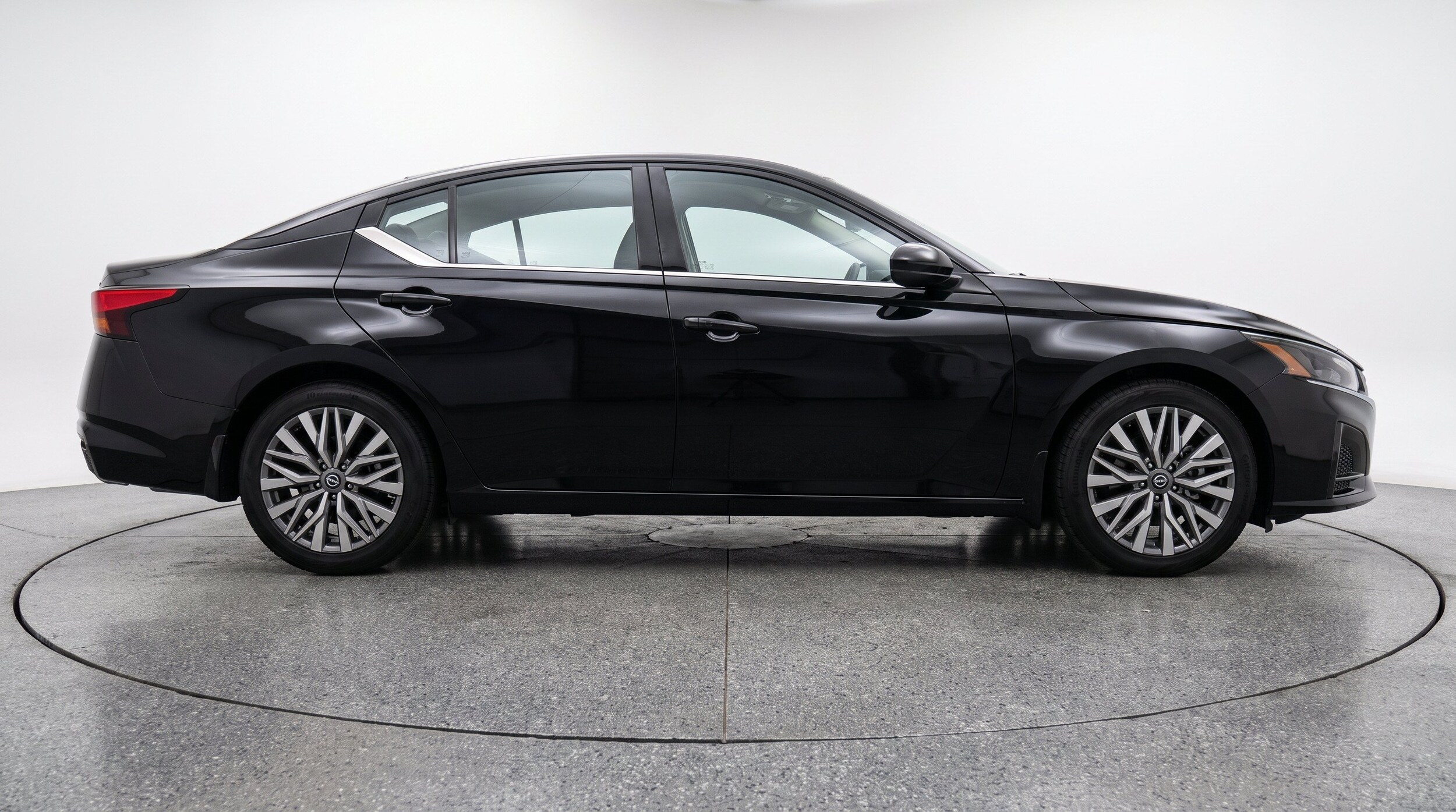 Thumbnail: 2025 Nissan Altima - 11