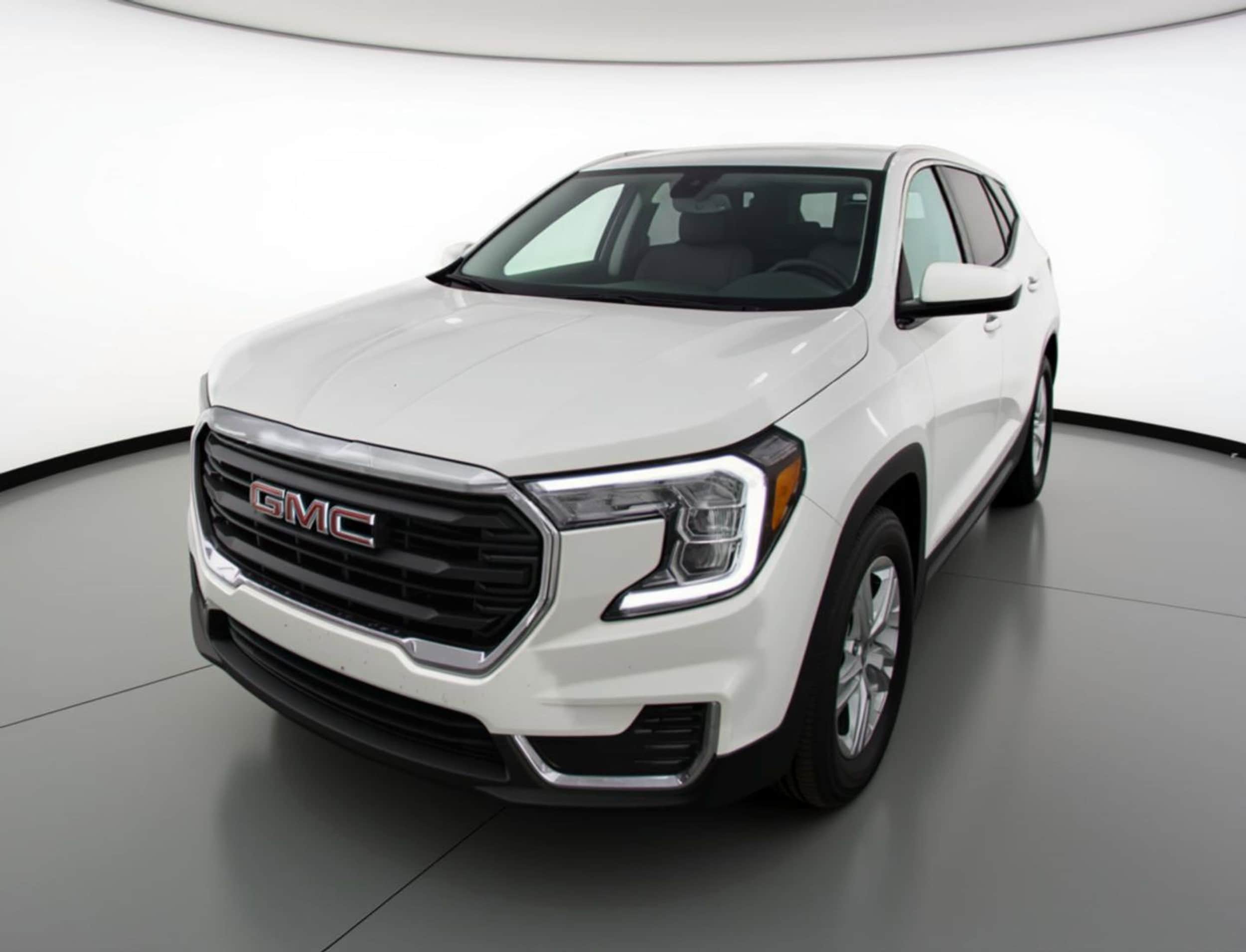 Thumbnail: 2024 GMC Terrain - 3