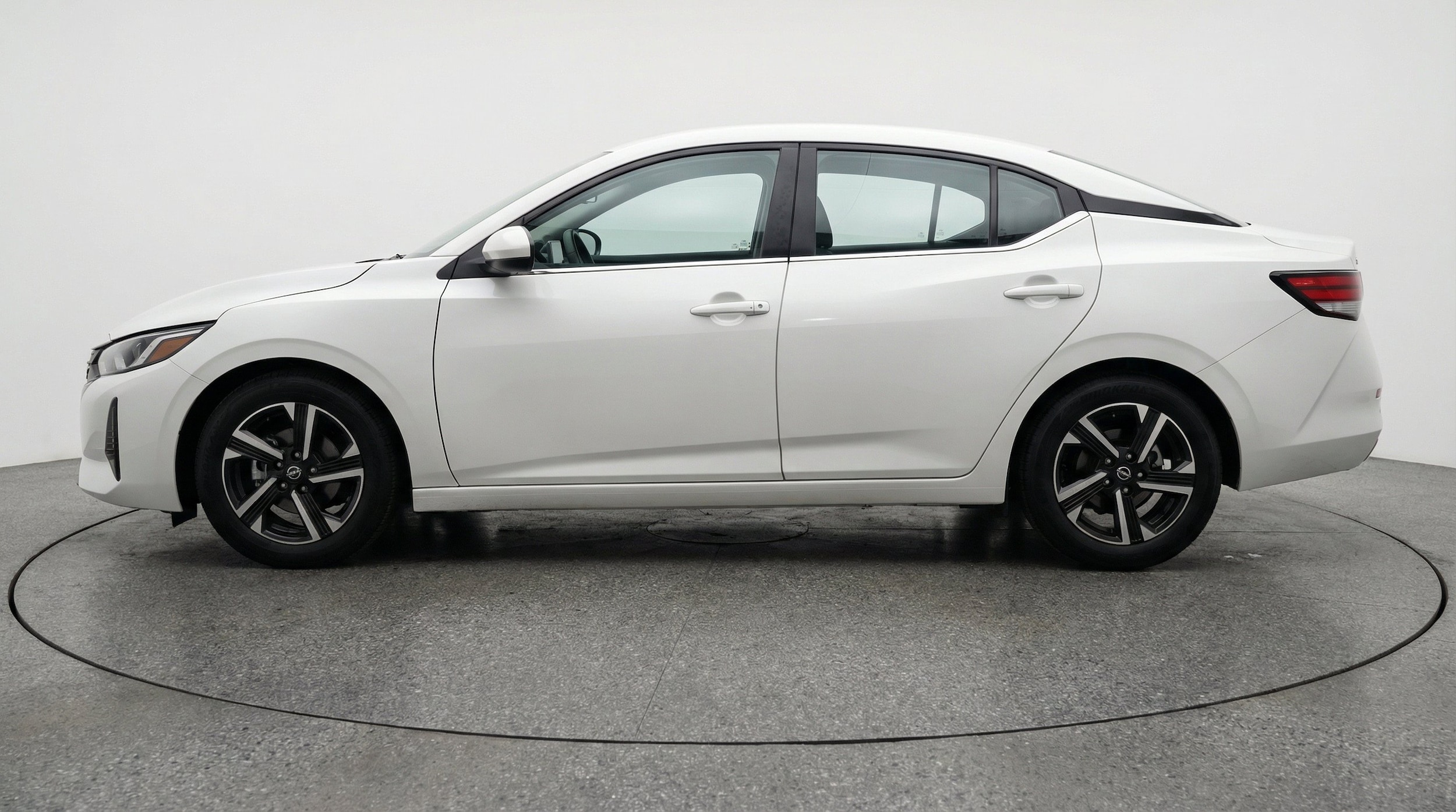 Thumbnail: 2025 Nissan Sentra - 5