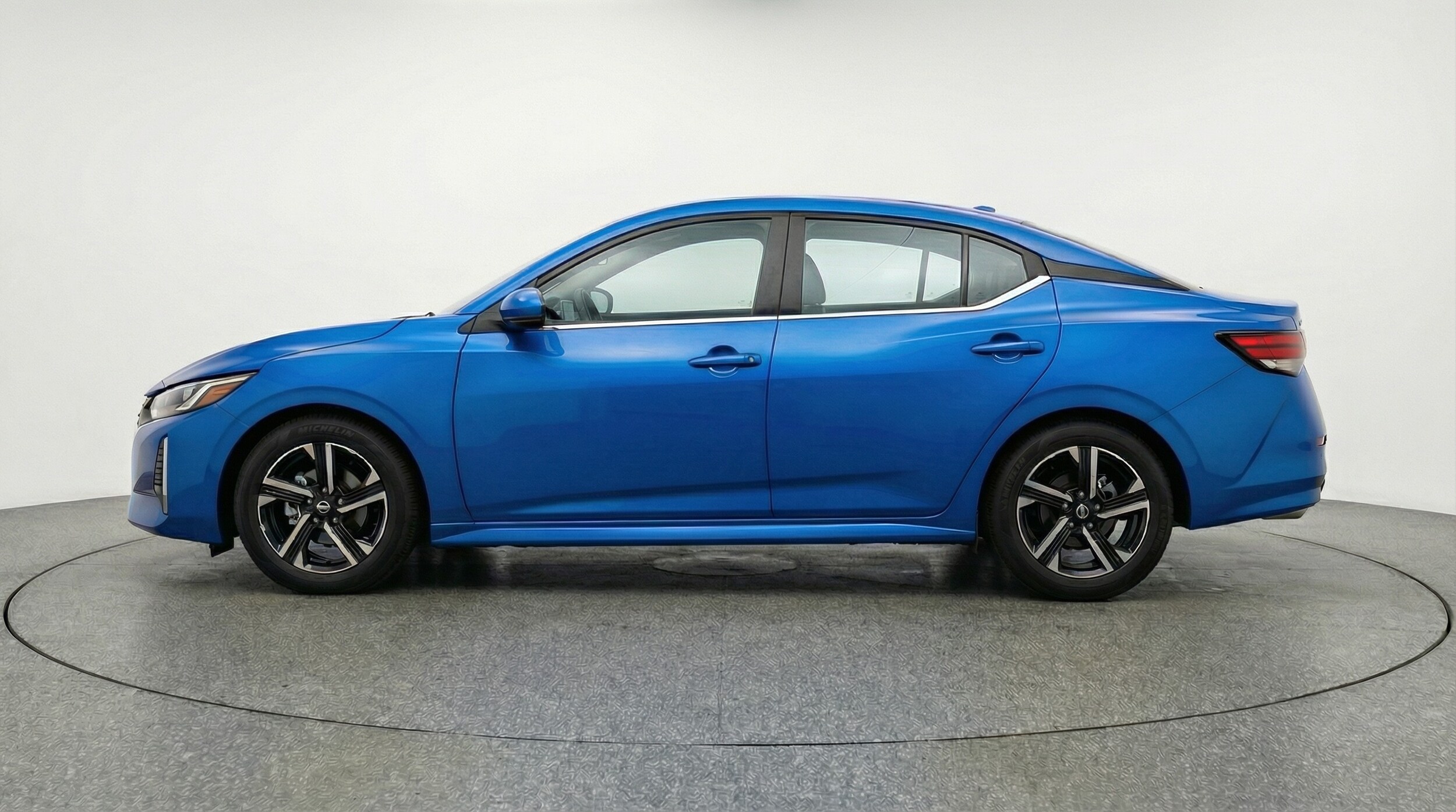 Thumbnail: 2025 Nissan Sentra - 4