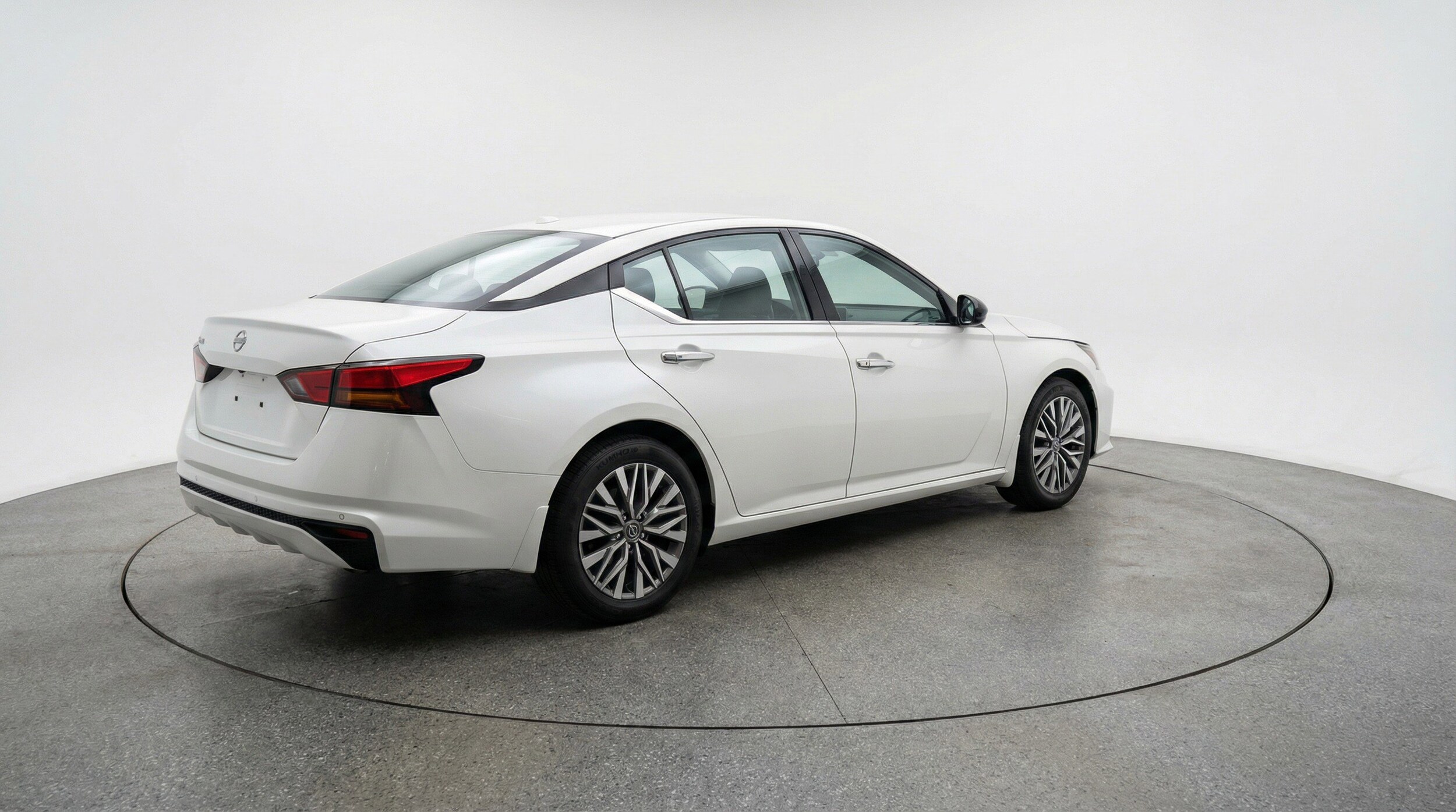Thumbnail: 2025 Nissan Altima - 9