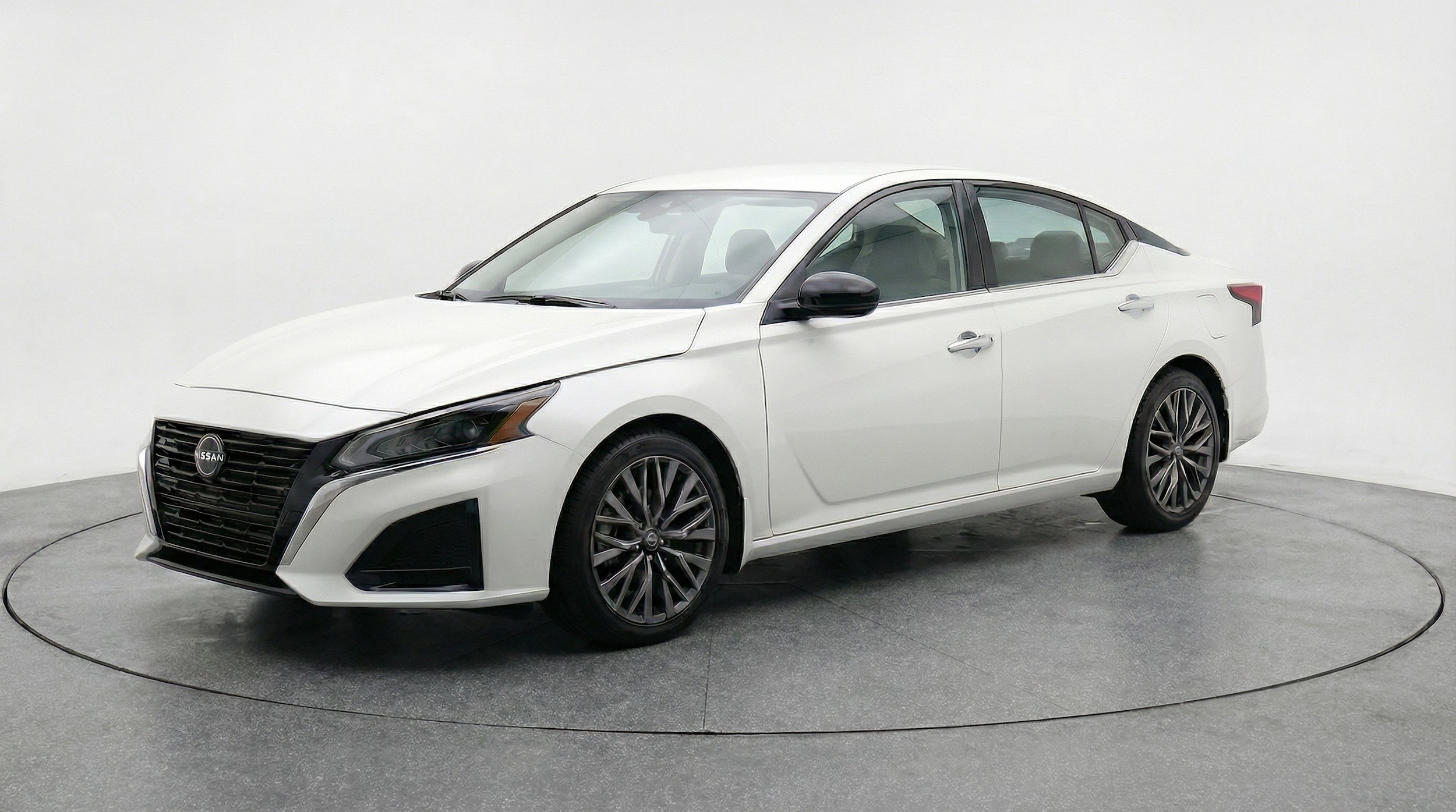 Thumbnail: 2025 Nissan Altima - 3