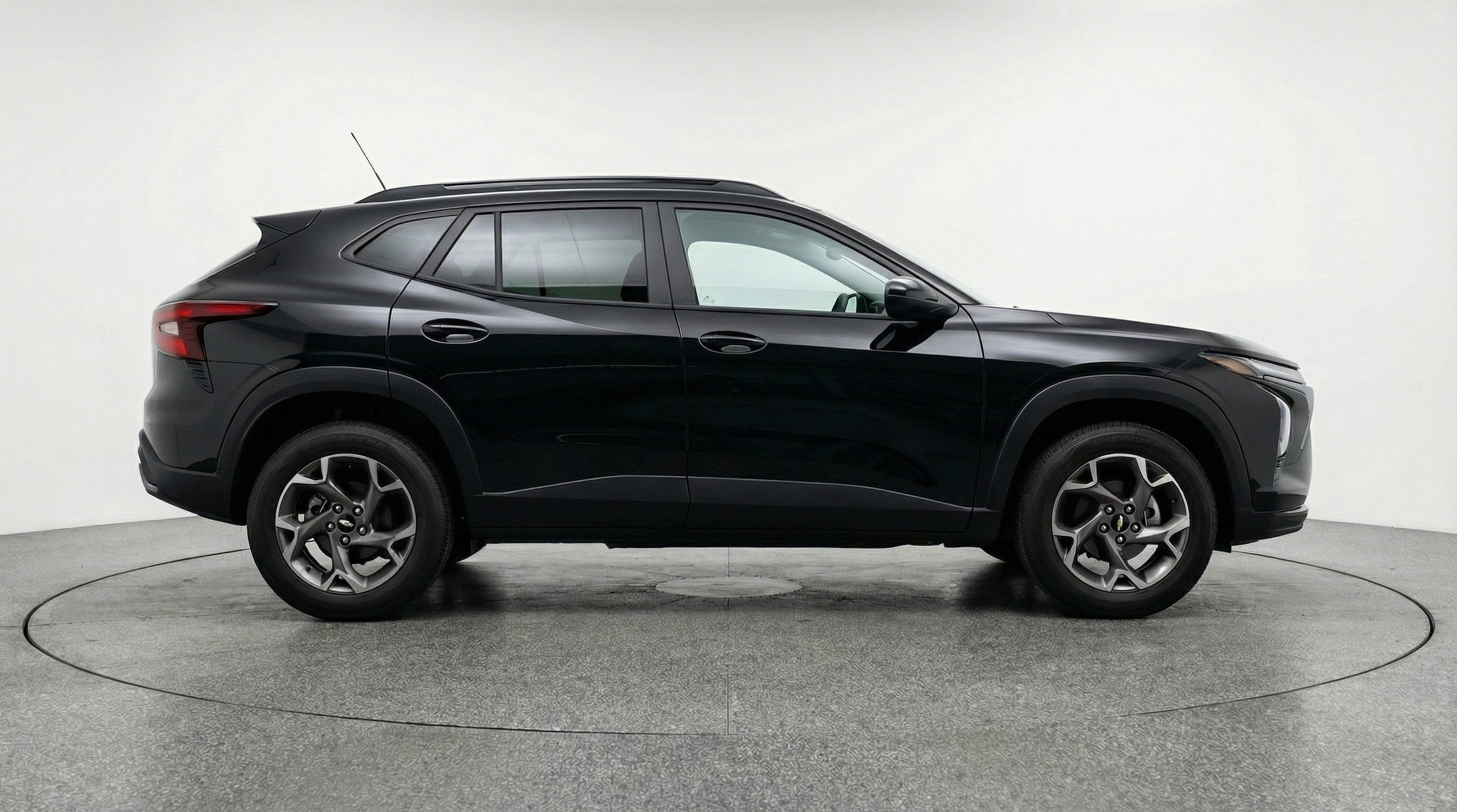 Thumbnail: 2025 Chevrolet Trax - 8