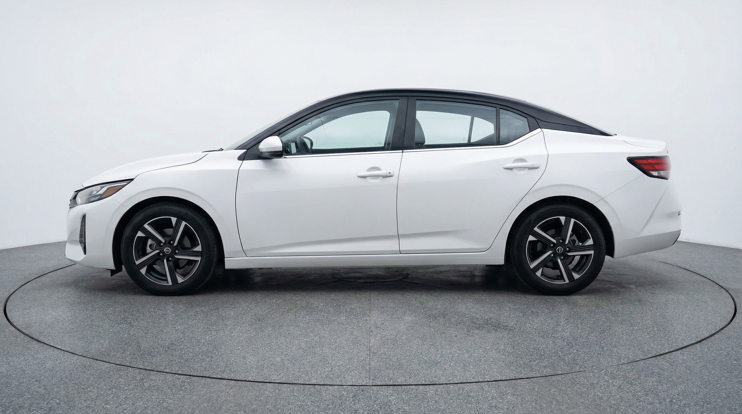 Thumbnail: 2025 Nissan Sentra - 5