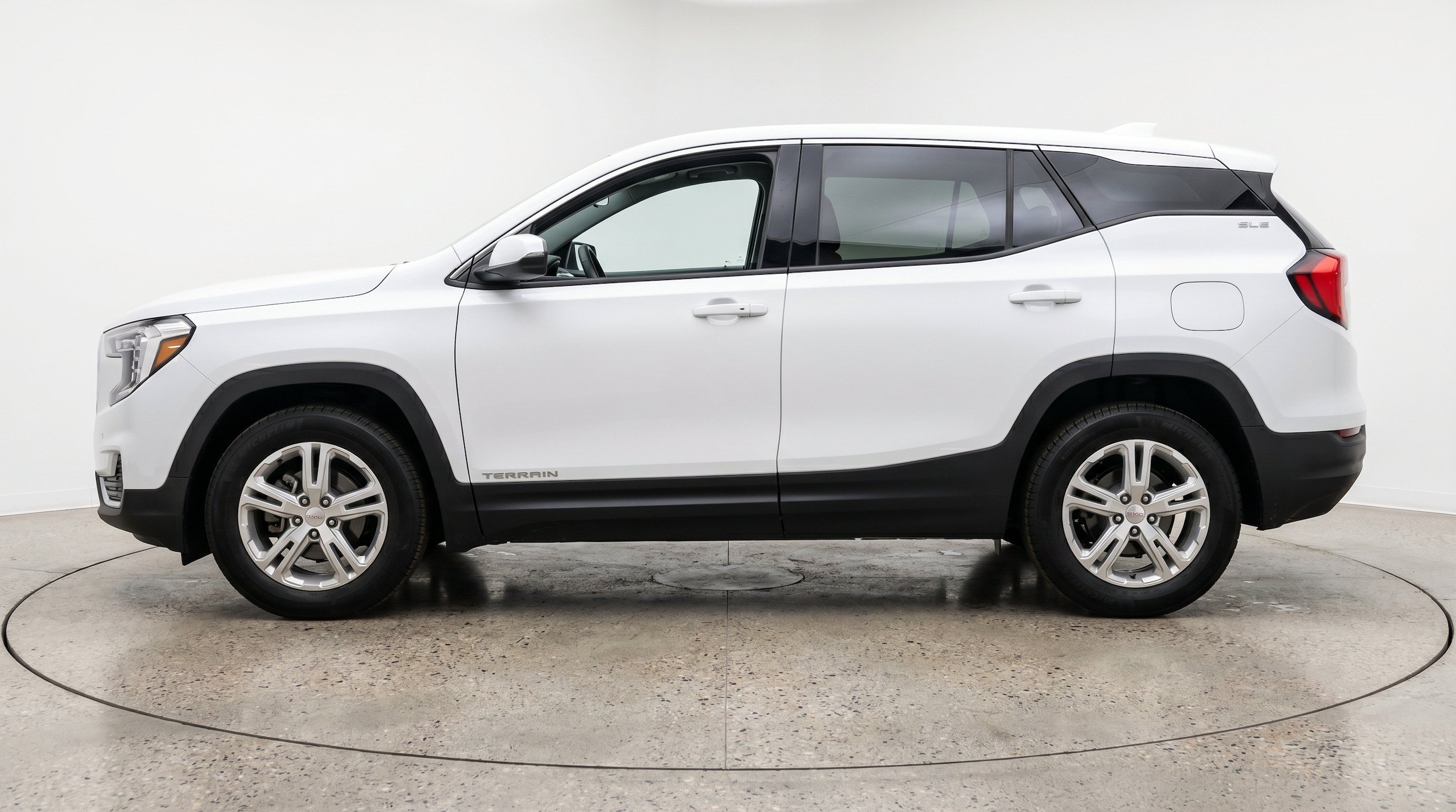Thumbnail: 2024 GMC Terrain - 5