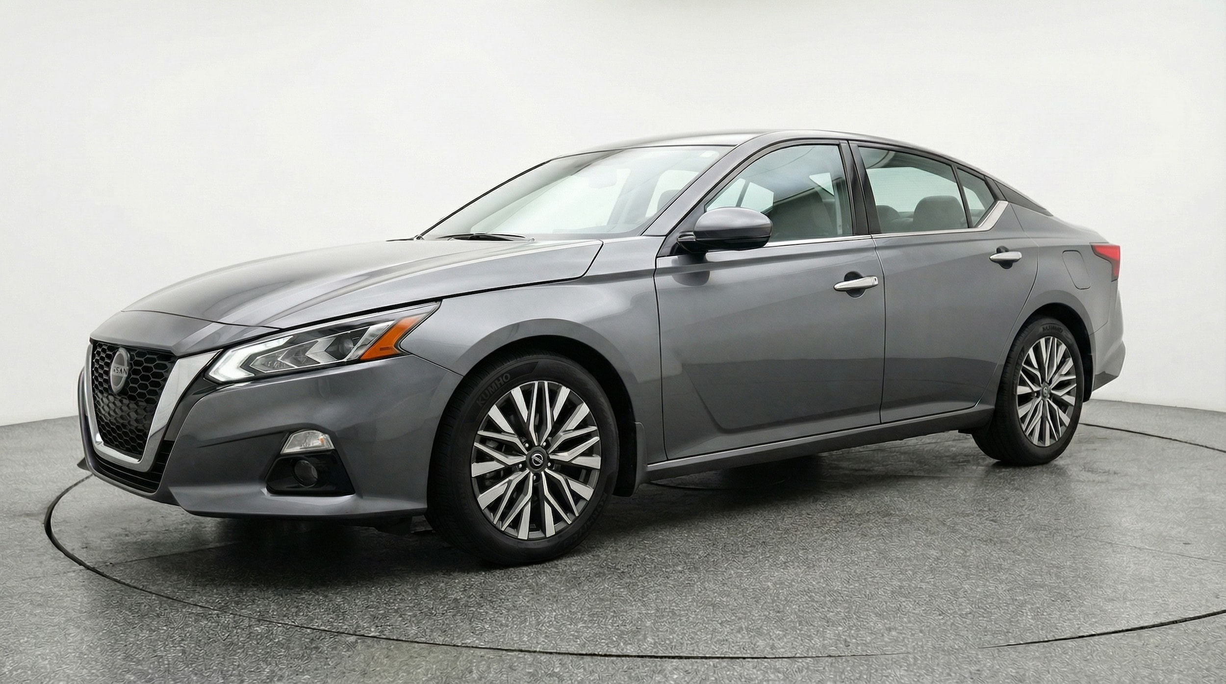 Thumbnail: 2025 Nissan Altima - 3